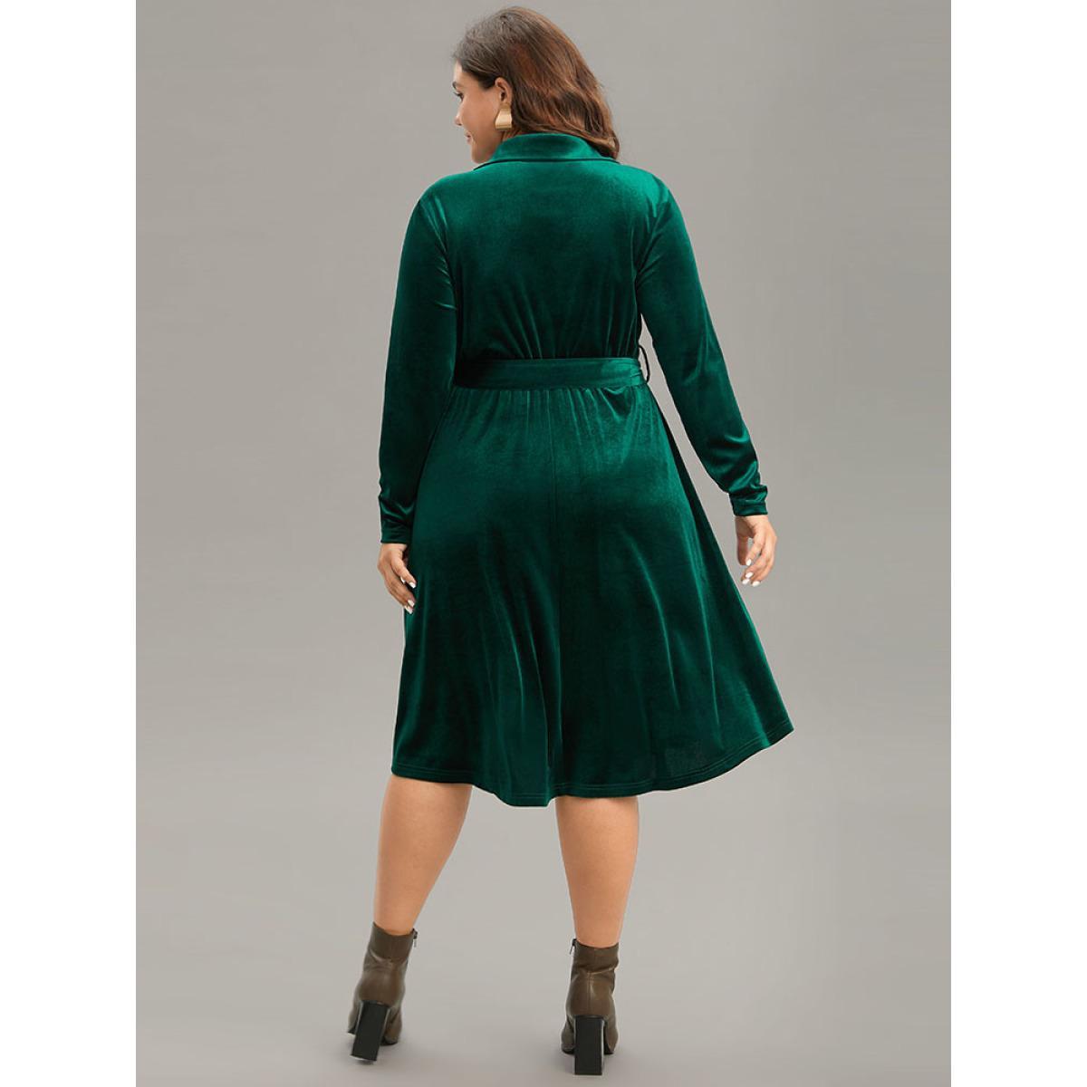 Plus Size Plain Texture Velvet Button Up Belted Dress DarkGreen Women Elegant Velvet Notched collar Long Sleeve Curvy Midi Dress BloomChic 14-16/1X Product Image