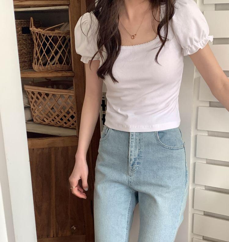 Short-Sleeve Floral Blouse Product Image