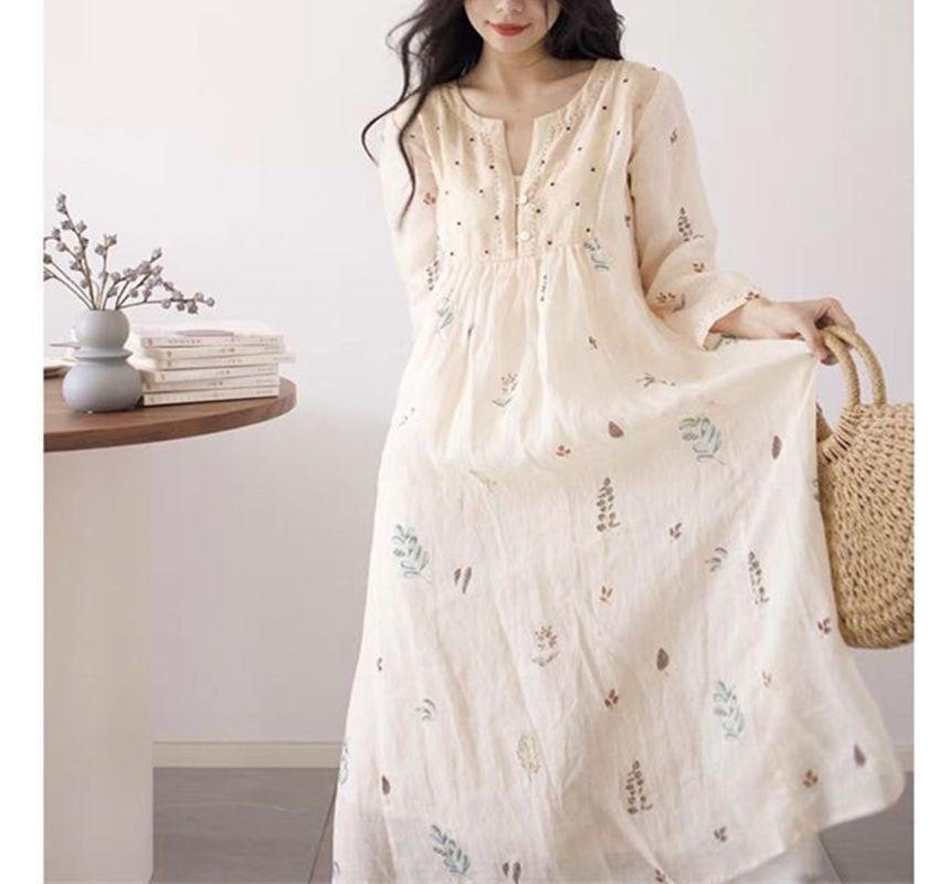 Long-Sleeve Round Neck Floral Midi A-Line Dress Product Image