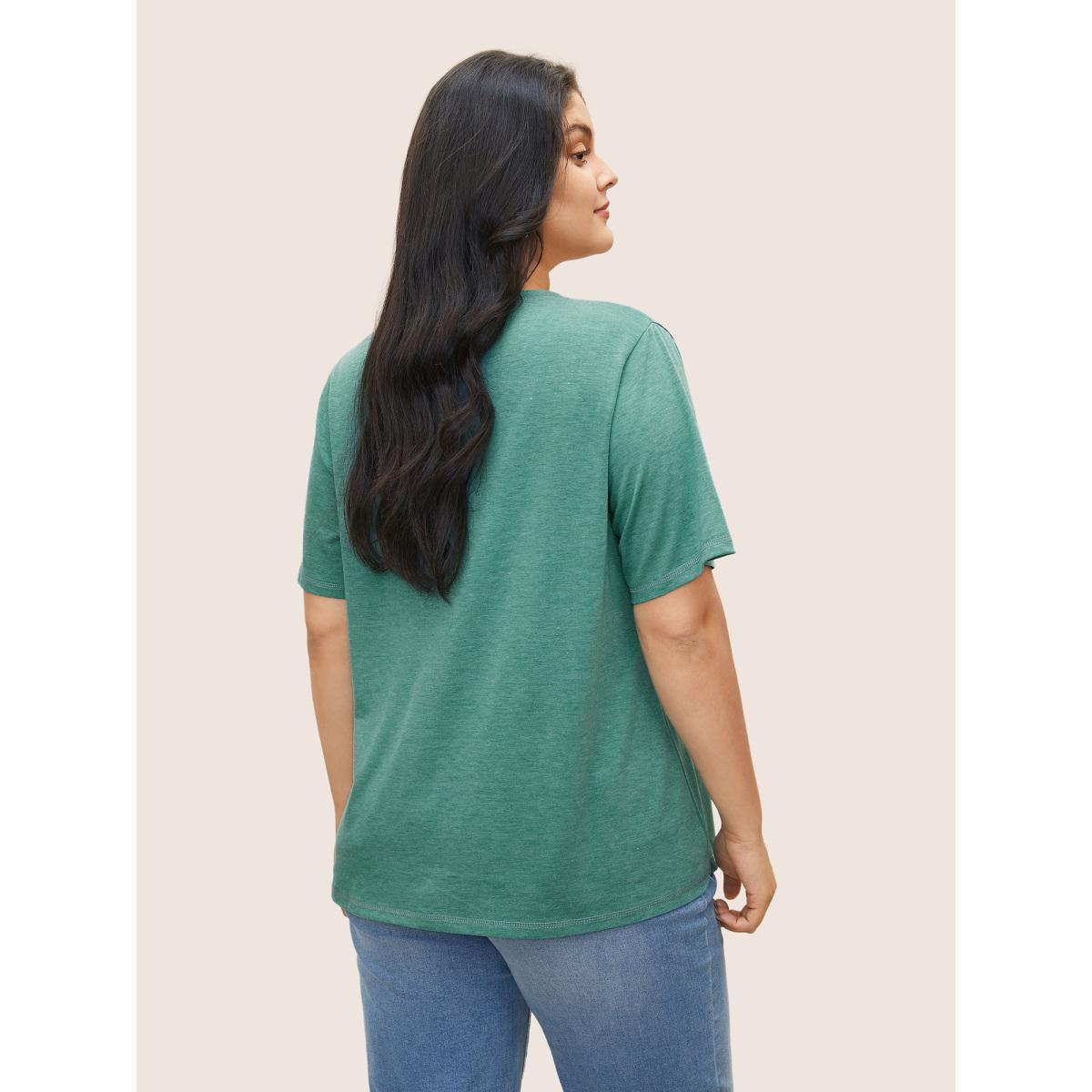 Plus Size Solid Crisscross Neck Contrast Stitch T-shirt Green Women Casual Plain V-neck Everyday T-shirts BloomChic 18-20/2X Product Image