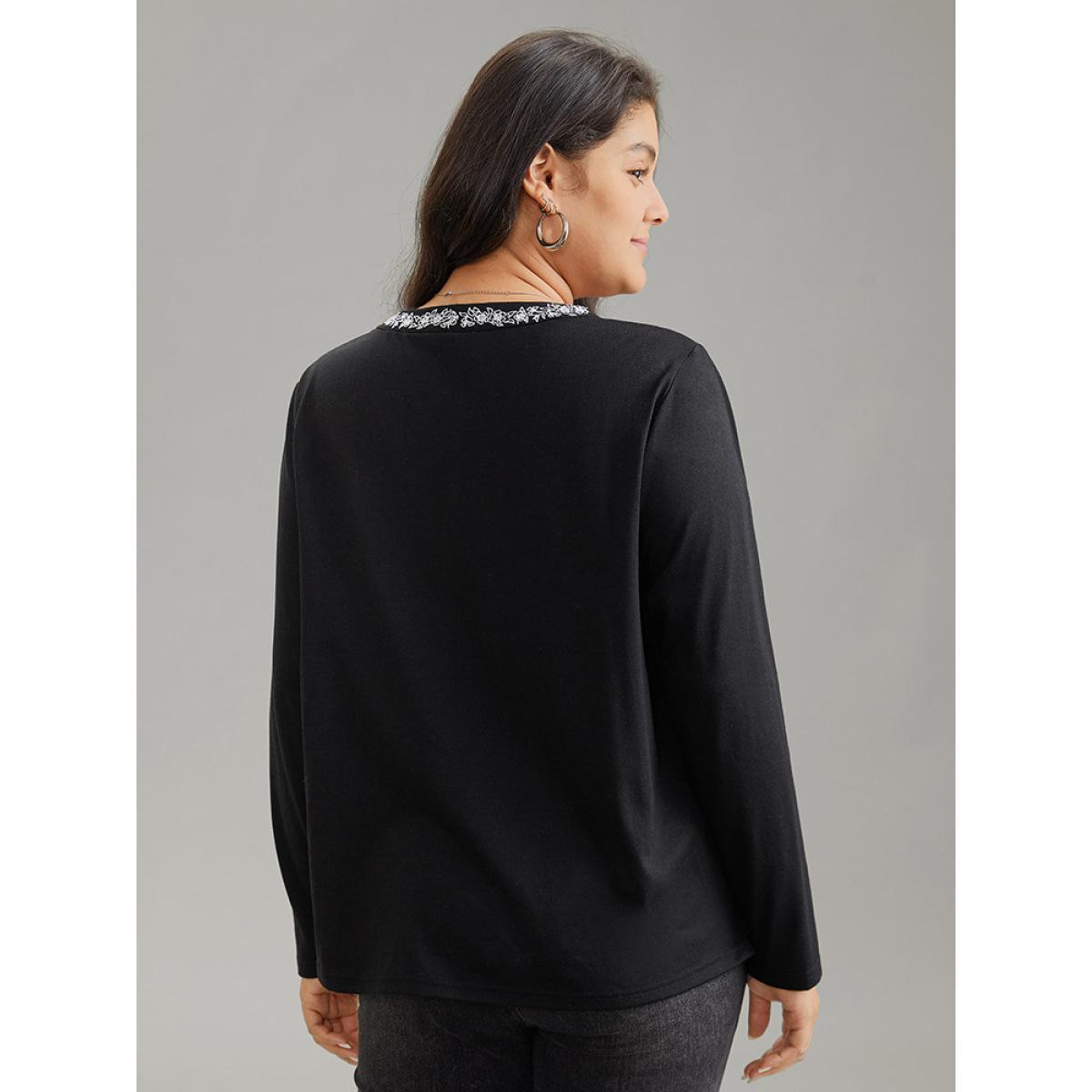 Plus Size Floral Embroidered Notched Pleated T-shirt Black Women Elegant Contrast Silhouette Floral Print Notched collar Dailywear T-shirts BloomChic 28/5X Product Image