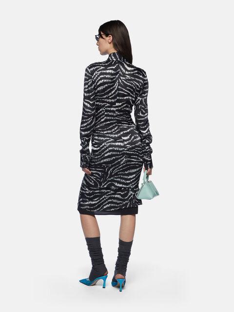 Black and white shirt Product Image
