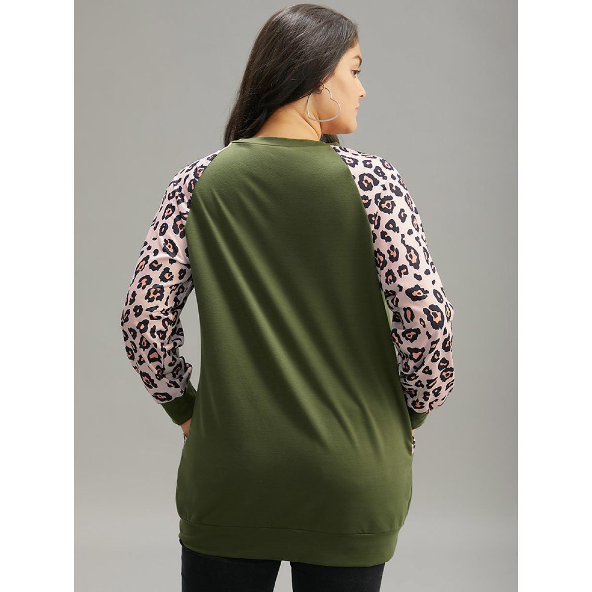 Plus Size Leopard Print Patchwork Contrast Pocket Raglan Sleeve Sweatshirt Women Green Casual Elastic cuffs Round Neck Dailywear Sweatshirts BloomChic 30/6X Product Image