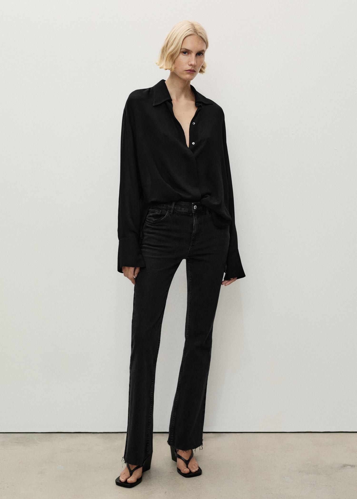 Fiona flared mid-rise jeans - Women | MANGO USA Product Image
