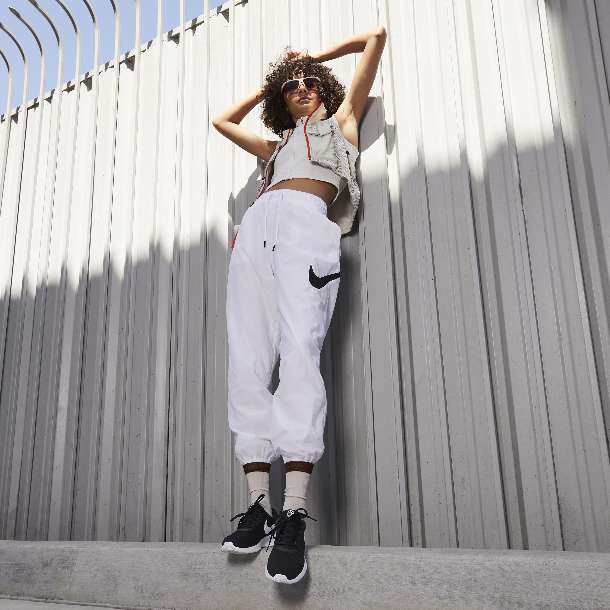 Nike Tanjun Women's Shoes Product Image