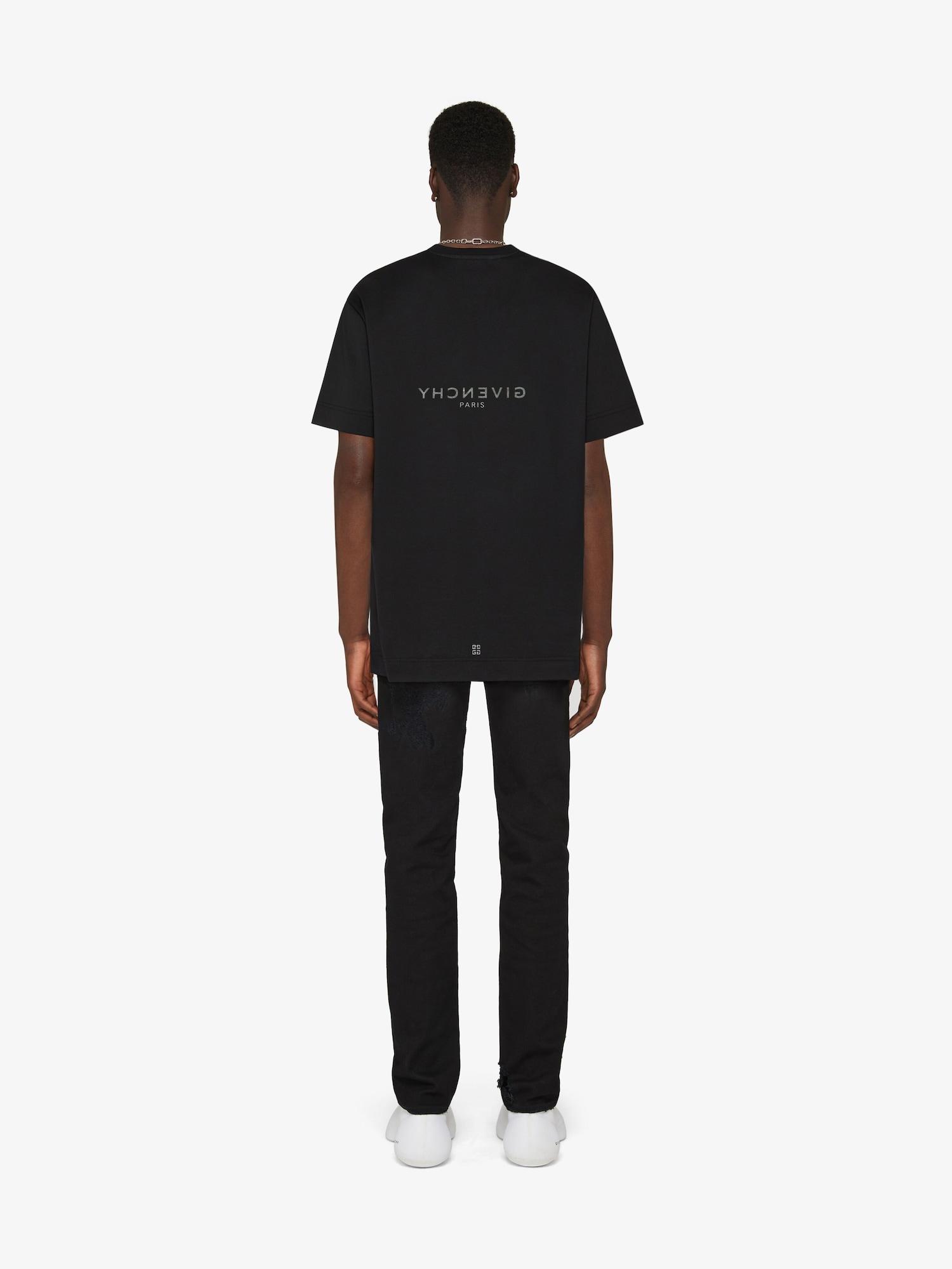 GIVENCHY Reverse oversized t-shirt in cotton - black Product Image