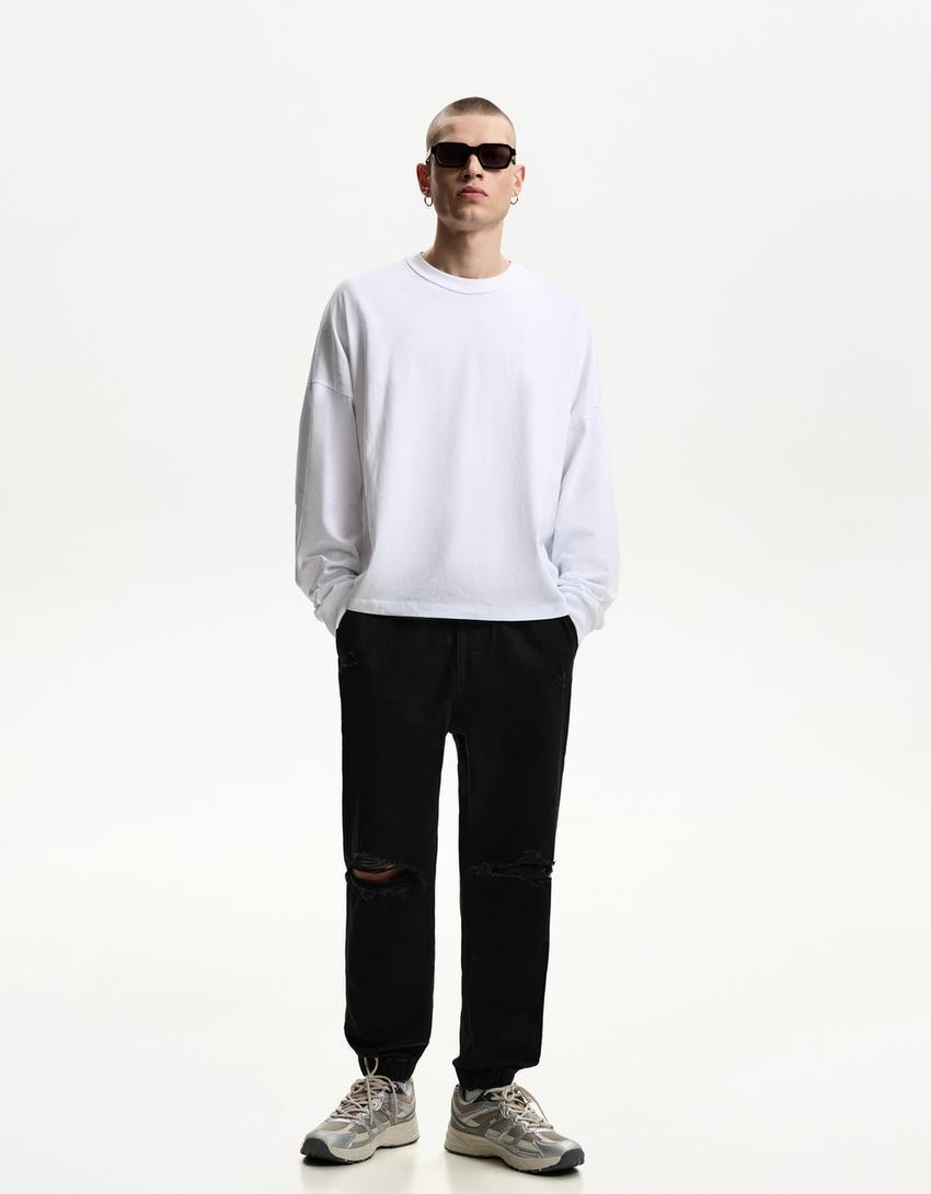 Ripped jogger jeans Product Image
