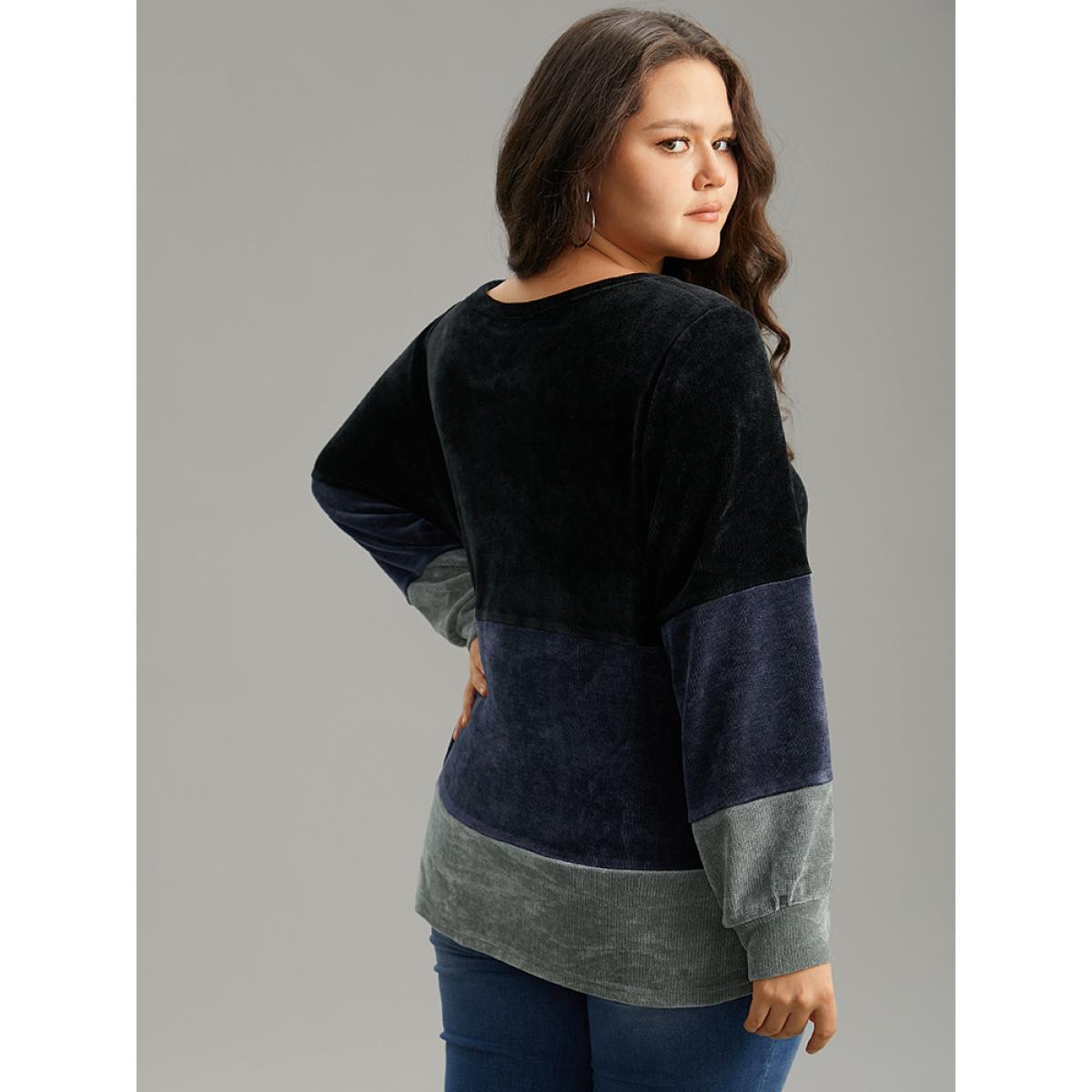 Plus Size Colorblock Patchwork Crew Neck Sweatshirt Women Black Elegant Patchwork Round Neck Dailywear Sweatshirts BloomChic 28/5X Product Image