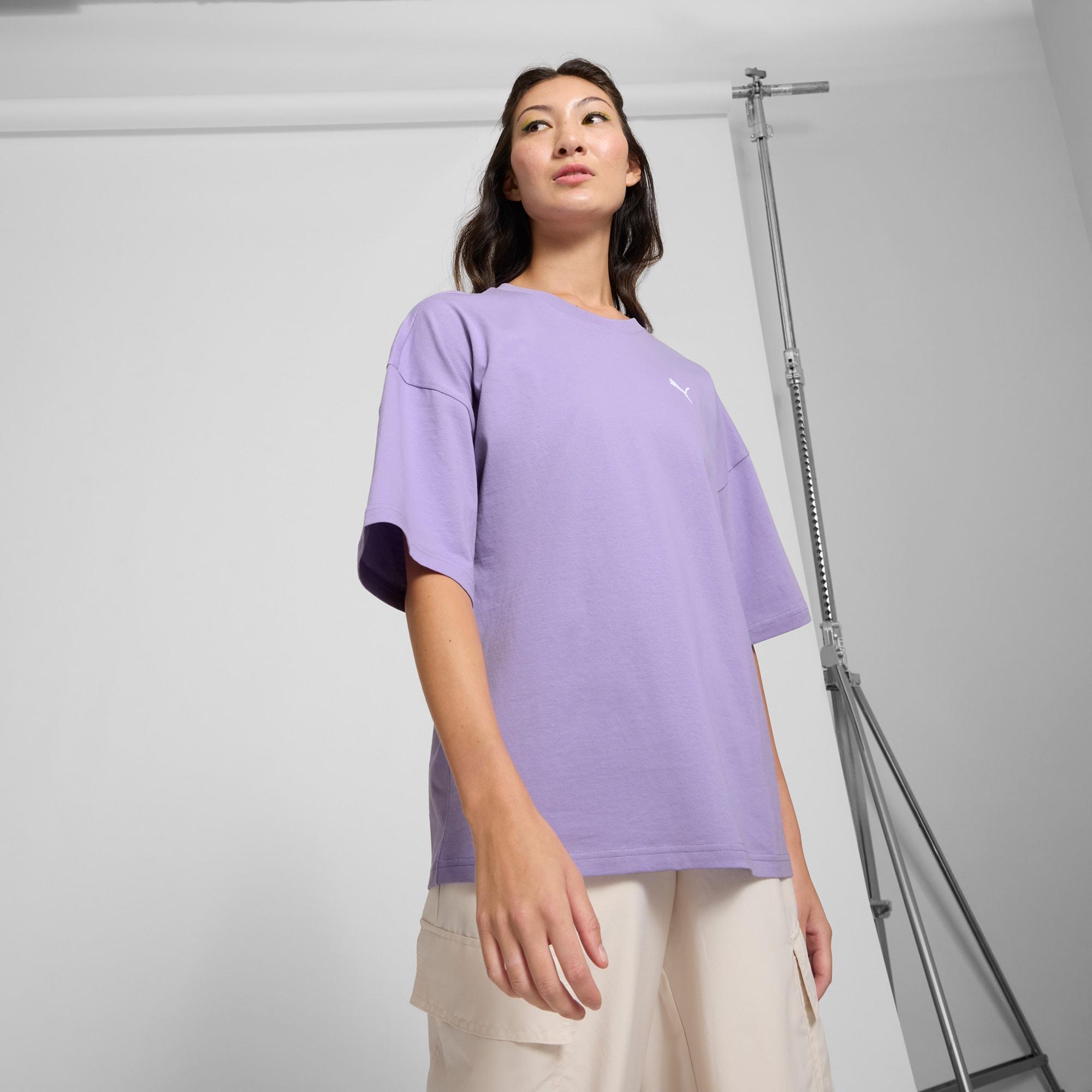 Wardrobe Essentials Women's Oversized Tee Product Image