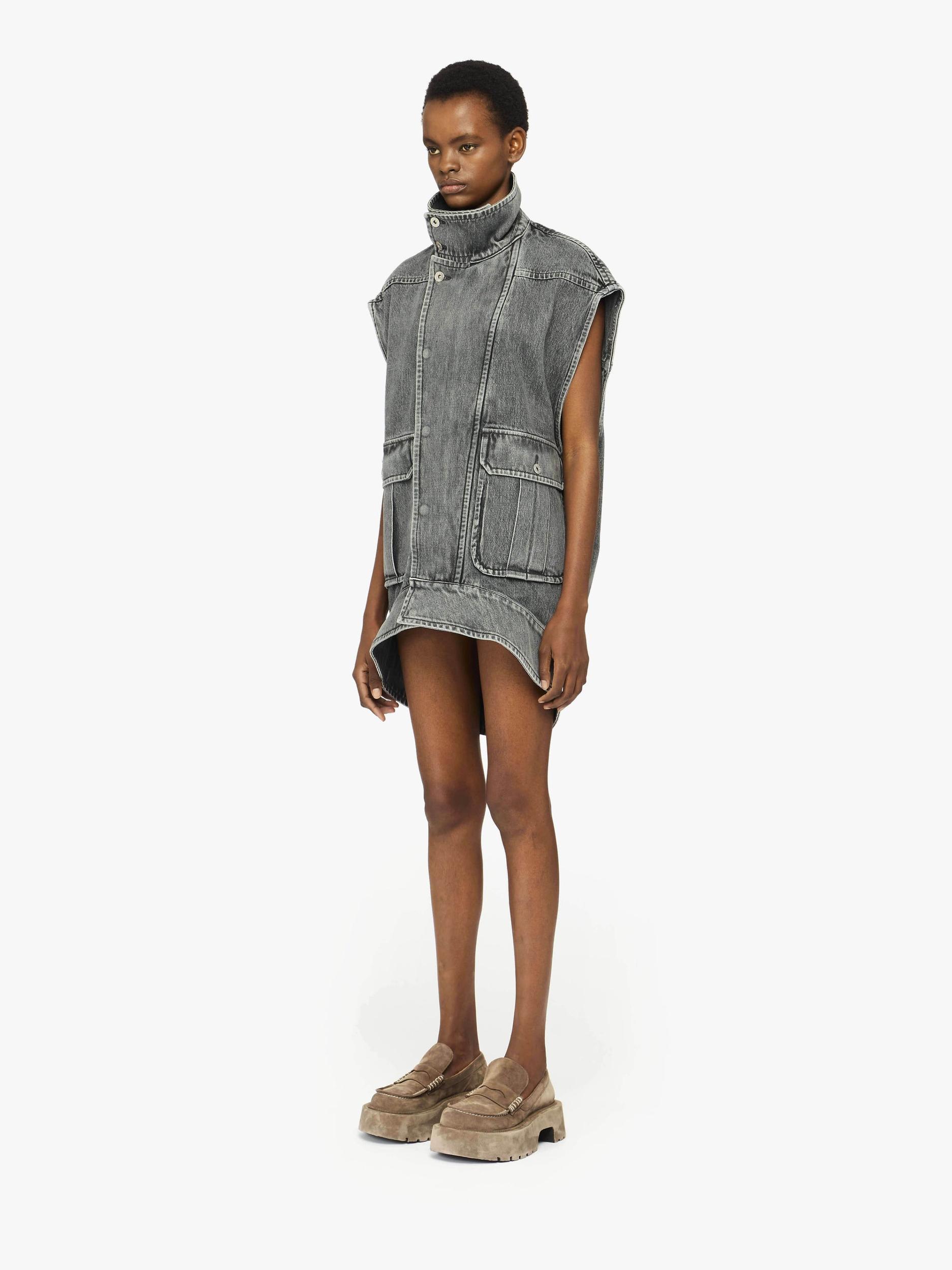 OVERSIZED SLEEVELESS HIGH NECK JACKET Product Image