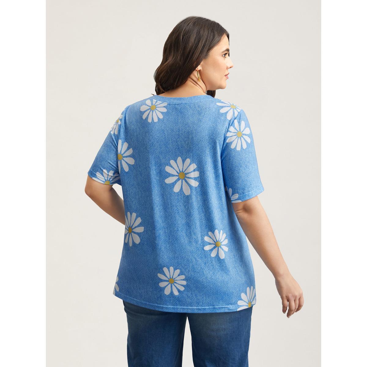 Plus Size Stretchy Floral Print Round Neck T-shirt LightBlue Women Casual Non Natural Flowers Round Neck Everyday T-shirts BloomChic 14-16/1X Product Image