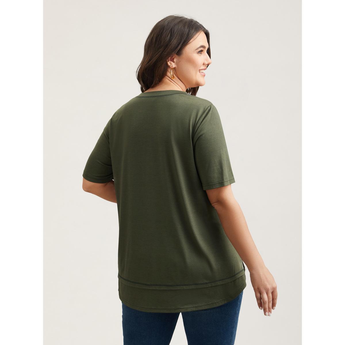 Plus Size V-Neck Half-Sleeve T-Shirt ArmyGreen Women Casual Topstitching V-neck Everyday T-shirts BloomChic 28/5X Product Image