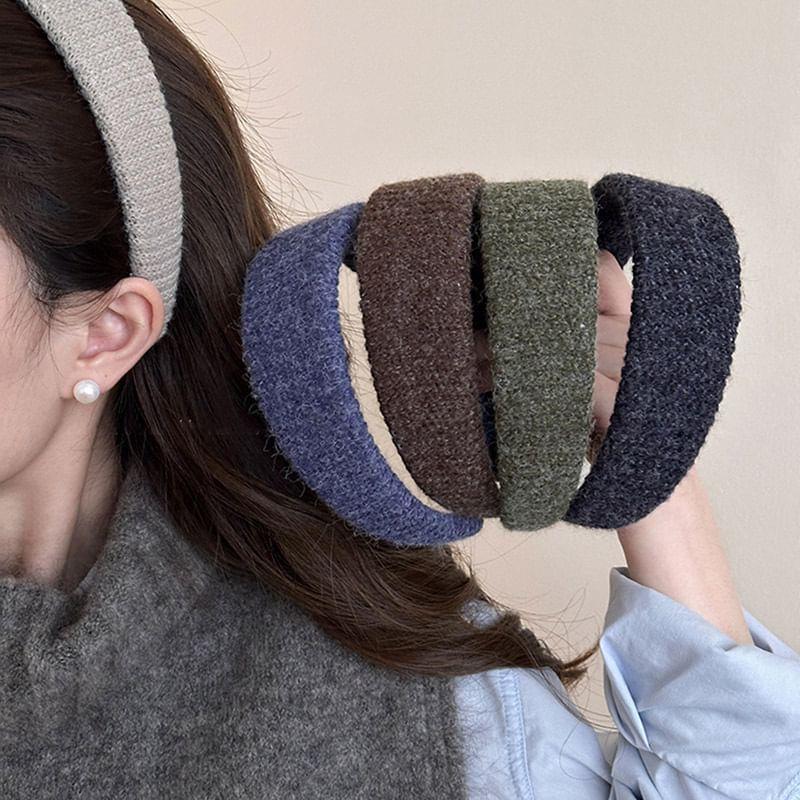 Plain Knitted Headband Product Image