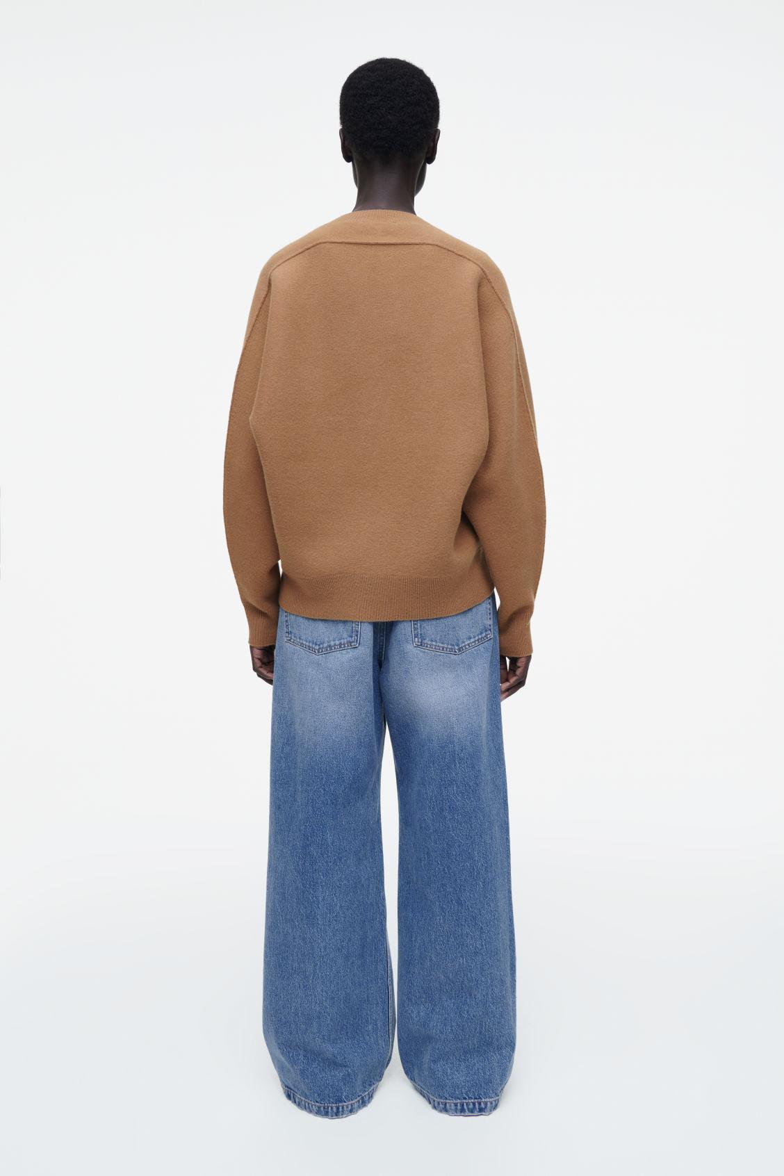 ROUNDED DOUBLE-FACED WOOL SWEATER Product Image