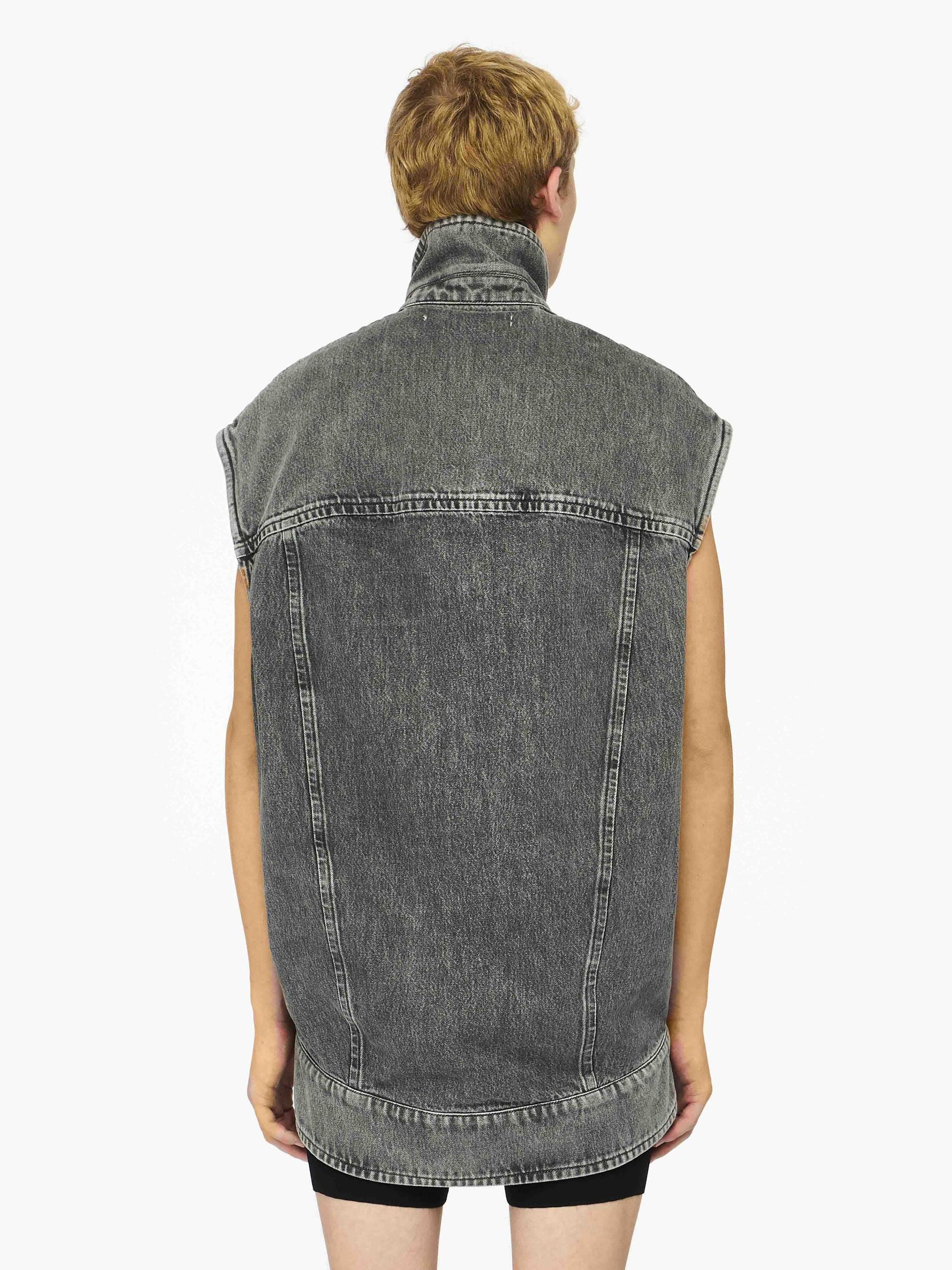 OVERSIZED SLEEVELESS HIGH NECK JACKET Product Image