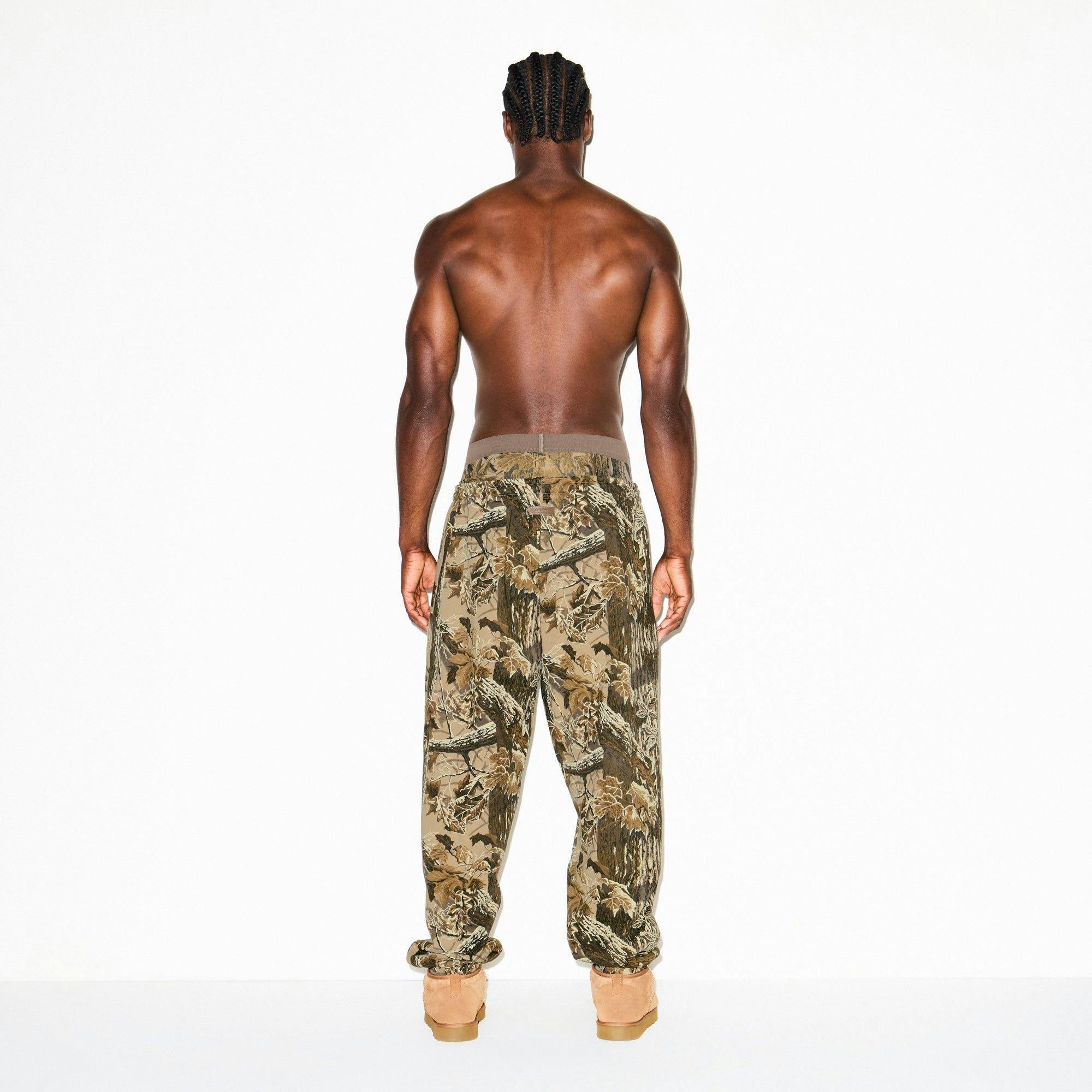 HEAVYWEIGHT FLEECE MENS REALTREE RELAXED JOGGER | REALTREE CAMO PRINT Product Image