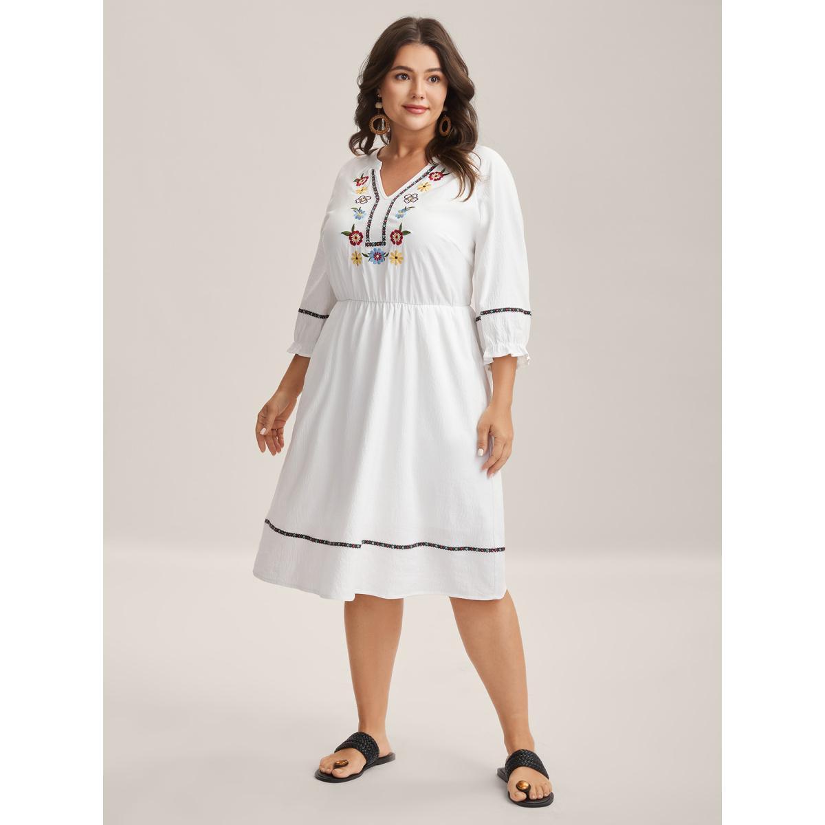 Plus Size Floral Print A-Line Solid Midi Dress Originalwhite Women Flat collar with V-notch Elbow-length sleeve Curvy BloomChic 18-20/2X Product Image