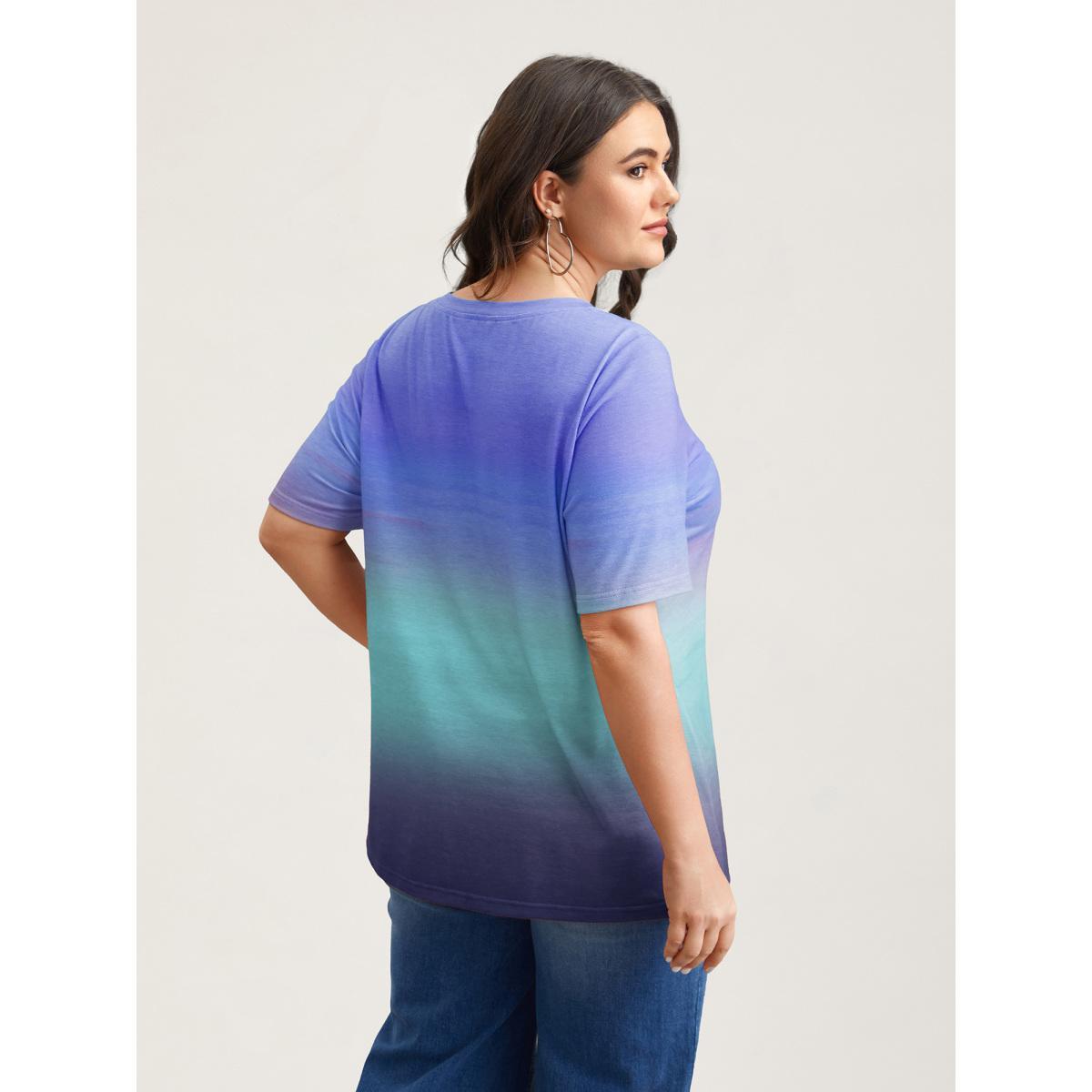 Plus Size Gradient Beach Print Fitted T-Shirt DarkBlue Women Casual Contrast Tropical Round Neck Everyday T-shirts BloomChic 14-16/1X Product Image