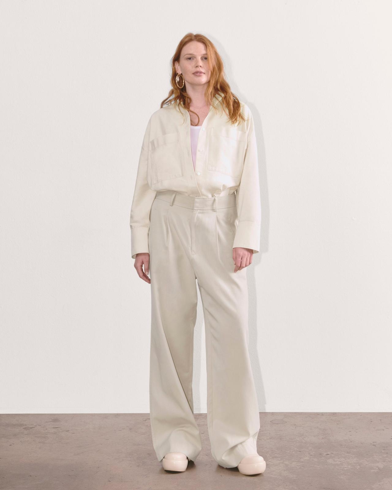 The Draper Pleated Pant in Buttersmooth Product Image
