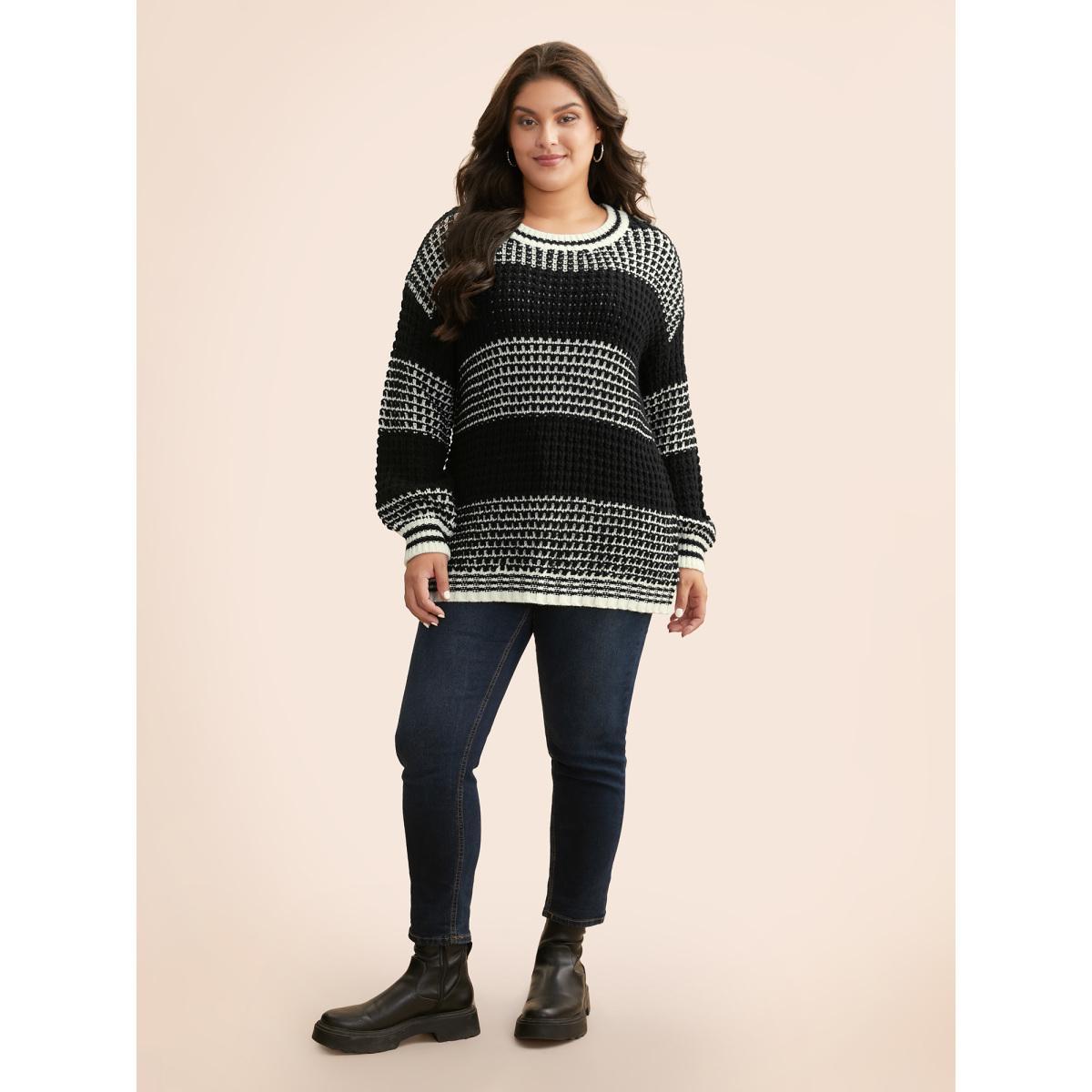 Plus Size Contrast Textured Drop Shoulder Sleeve Pullover Black Women Casual Loose Long Sleeve Round Neck Everyday Pullovers BloomChic 26/4X Product Image