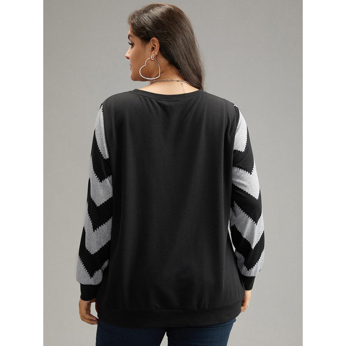 Plus Size Geometric Patchwork Round Neck Sweatshirt Women DarkBlue Casual Elastic cuffs Round Neck Dailywear Sweatshirts BloomChic 22-24/3X Product Image