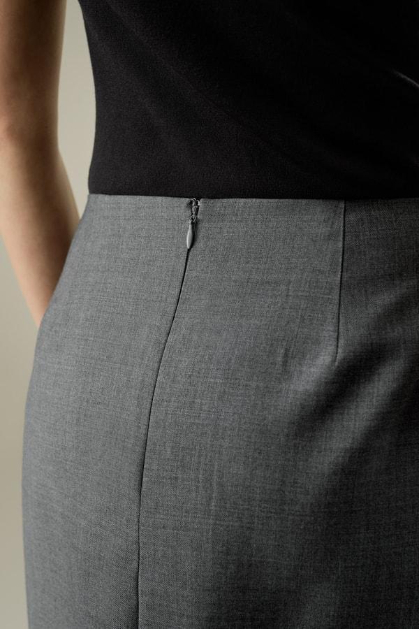 Silk-Wool Blend Short Pencil Skirt Product Image
