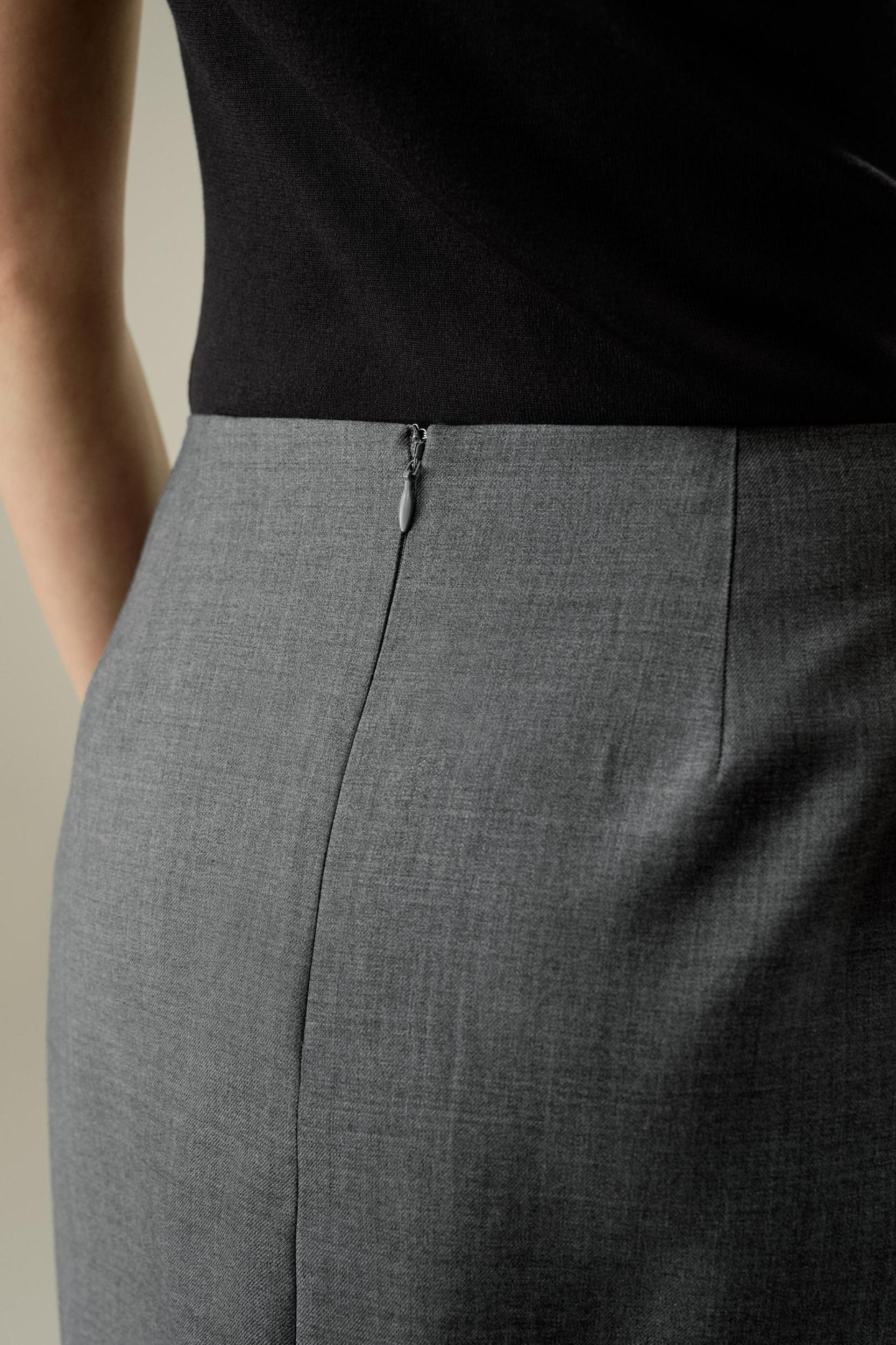 Silk-Wool Blend Short Pencil Skirt Product Image