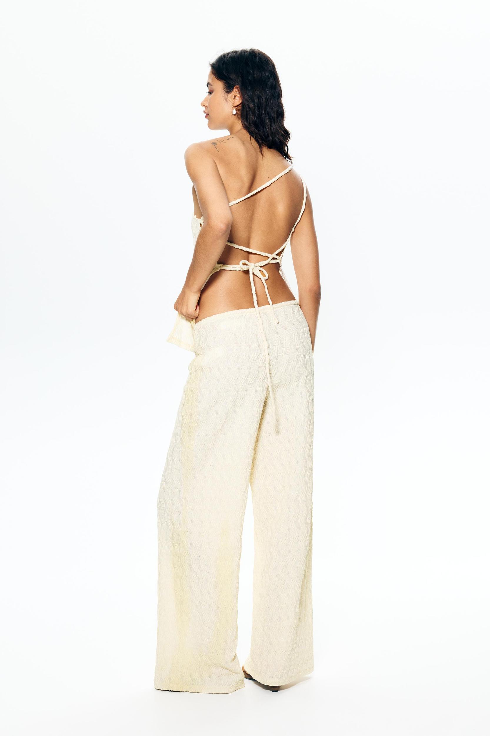 Textured loose-fitting pants Product Image