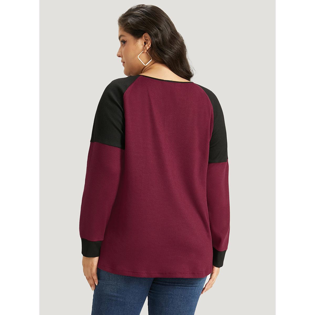 Plus Size Waffle Knit Two Tone Raglan Sleeve T-shirt Burgundy Women Casual Elastic cuffs Plain Open Front Dailywear T-shirts BloomChic 30/6X Product Image