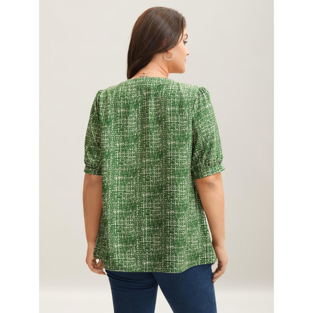 Plus Size Truegreen Geometric Print Puff Sleeve Blouse Women Elegant Short sleeve Flat collar with V-notch Everyday Blouses BloomChic 12/L Product Image