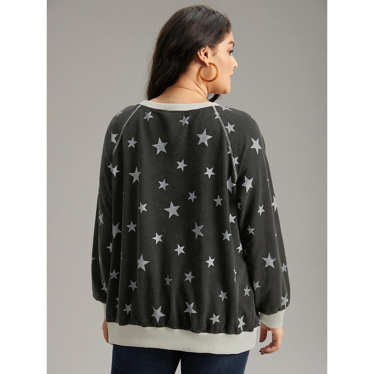 Plus Size Star Print Keyhole Rib Knit Hem Sweatshirt Women Black Casual Elastic cuffs Keyhole Cut-Out Dailywear Sweatshirts BloomChic 26/4X Product Image