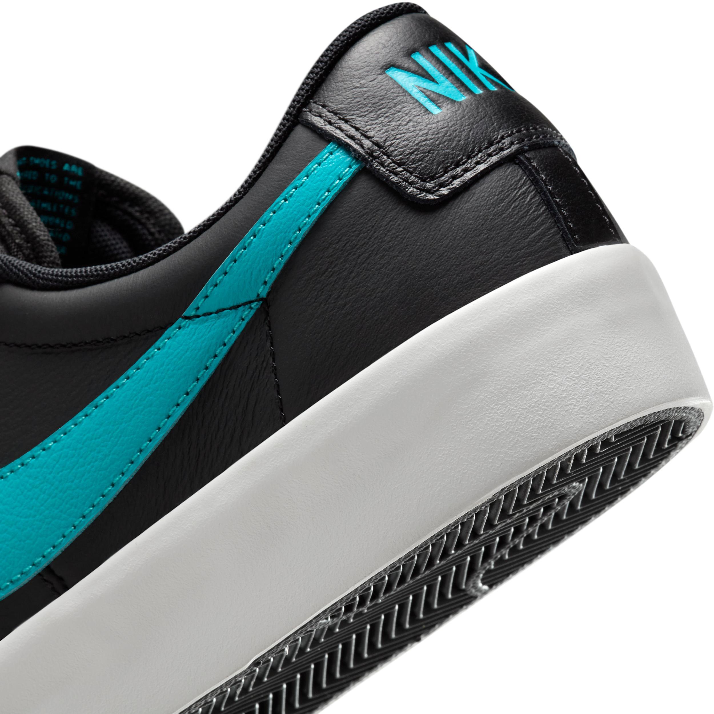 Men's Nike SB Blazer Low Pro GT Shoes Product Image