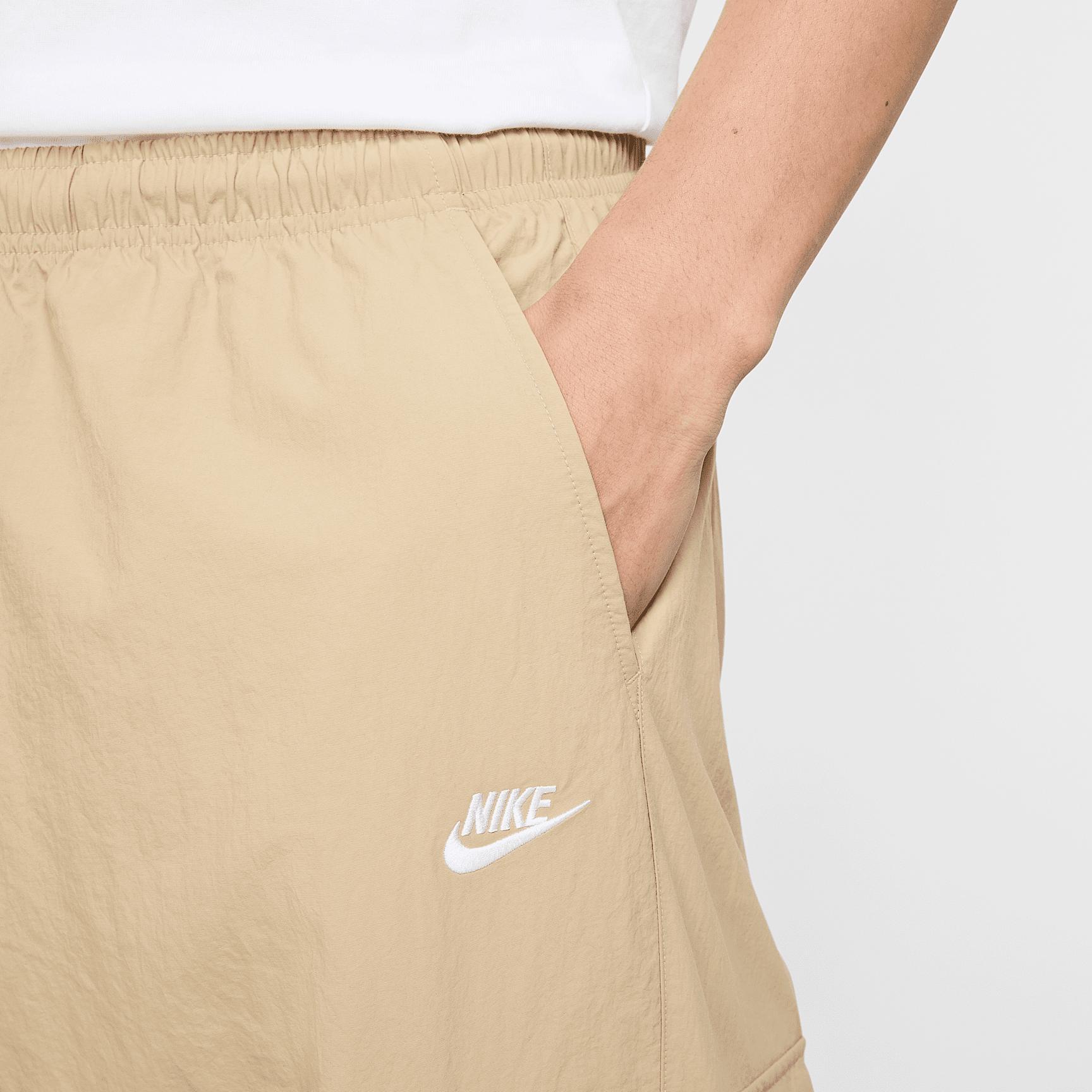 Nike Club Men's Woven Cargo Pants Product Image