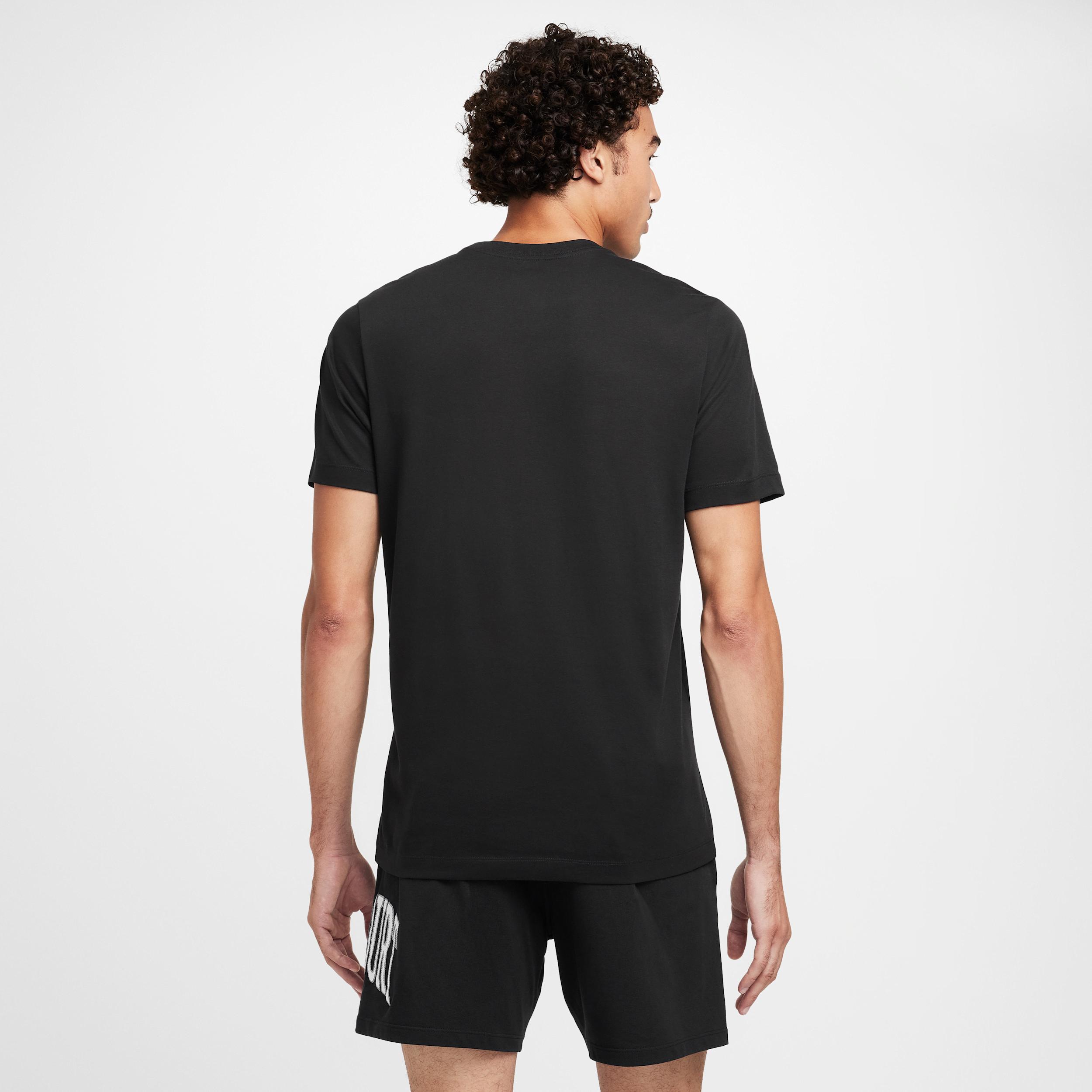 NikeCourt Men's Dri-FIT Tennis T-Shirt Product Image