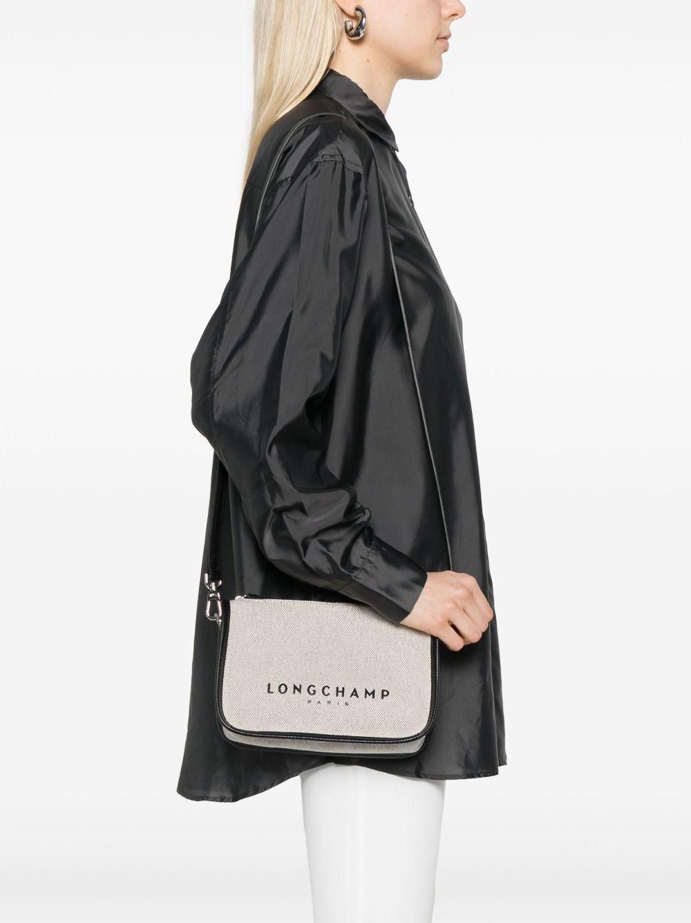 Essential S shoulder bag Product Image