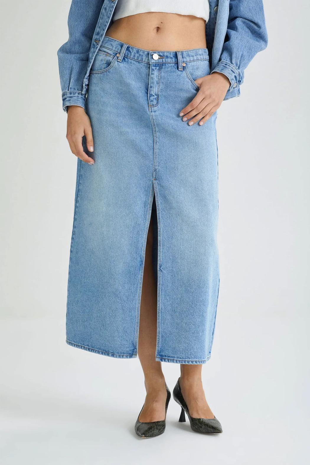 a '99 Low Skirt Product Image