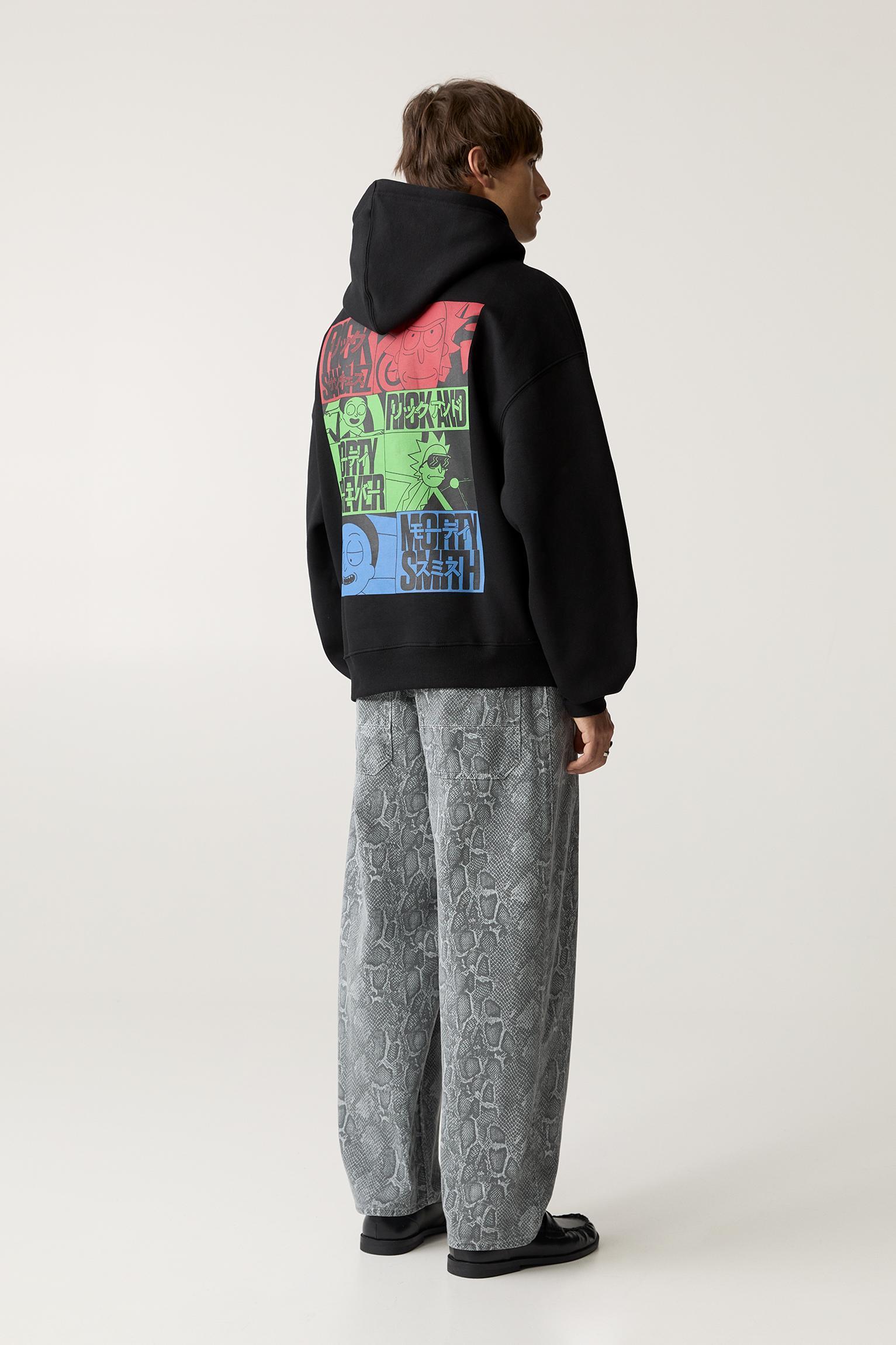 Quarter-zip sweatshirt Product Image