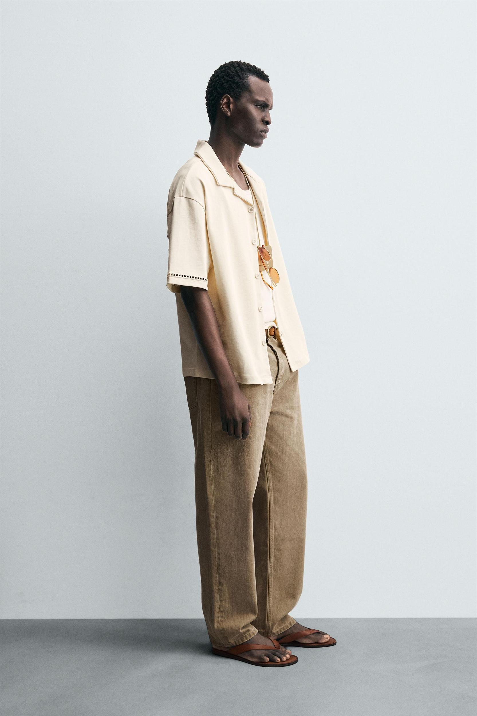 COMFORT EYELET SHIRT Product Image