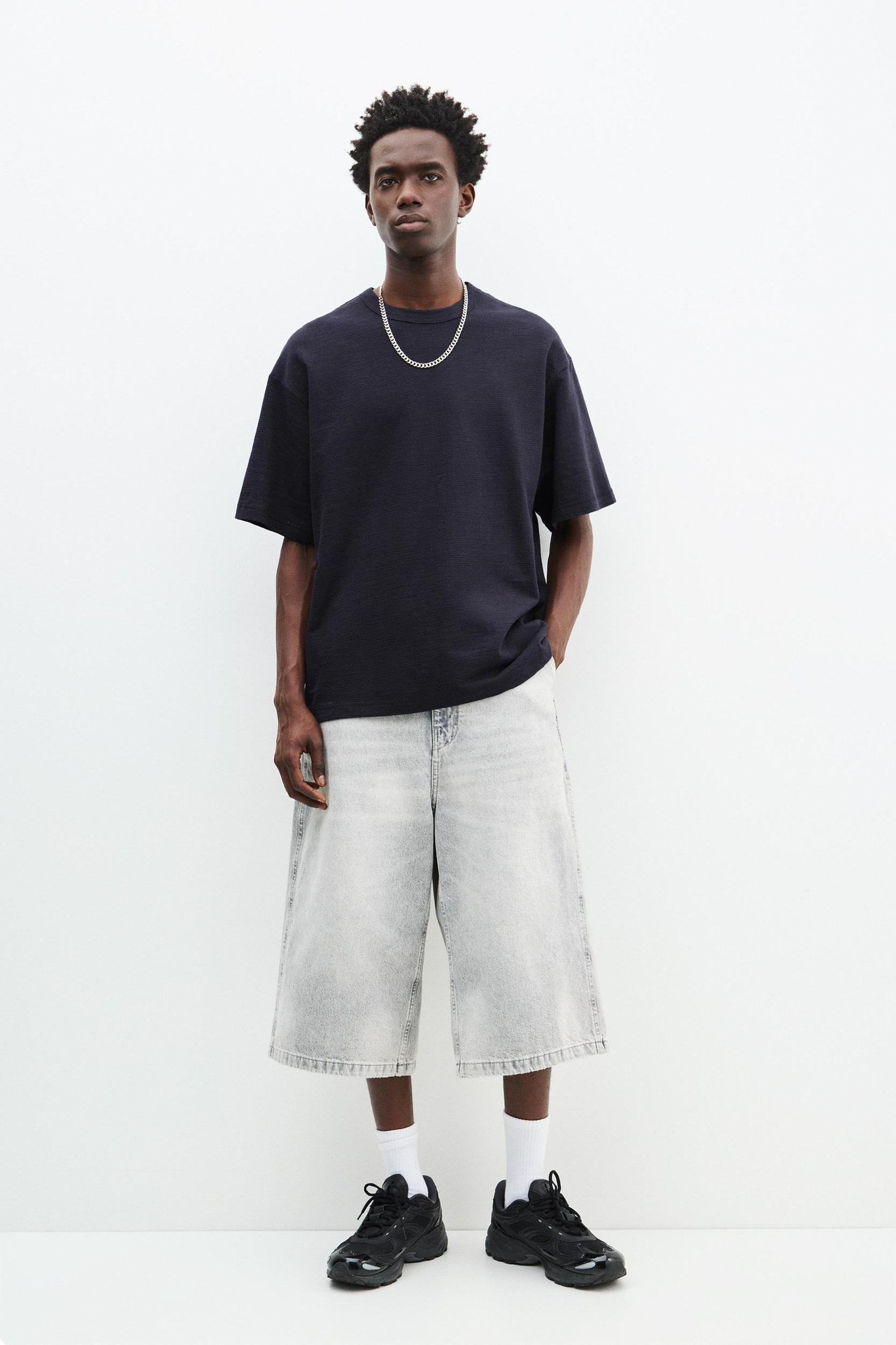 Short sleeve textured T-shirt Product Image