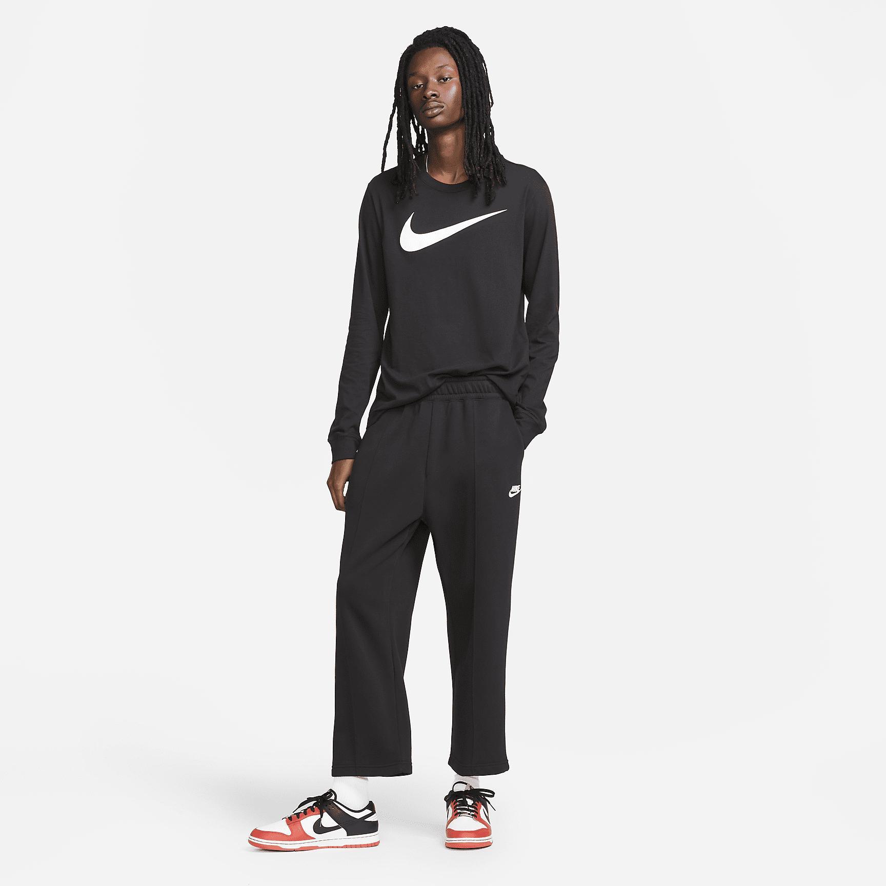 Nike Sportswear Men's Long-Sleeve T-Shirt Product Image