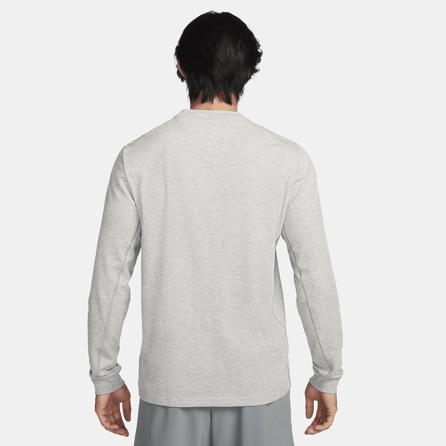 Nike Men's Primary Dri-FIT Long-Sleeve Versatile Top Product Image