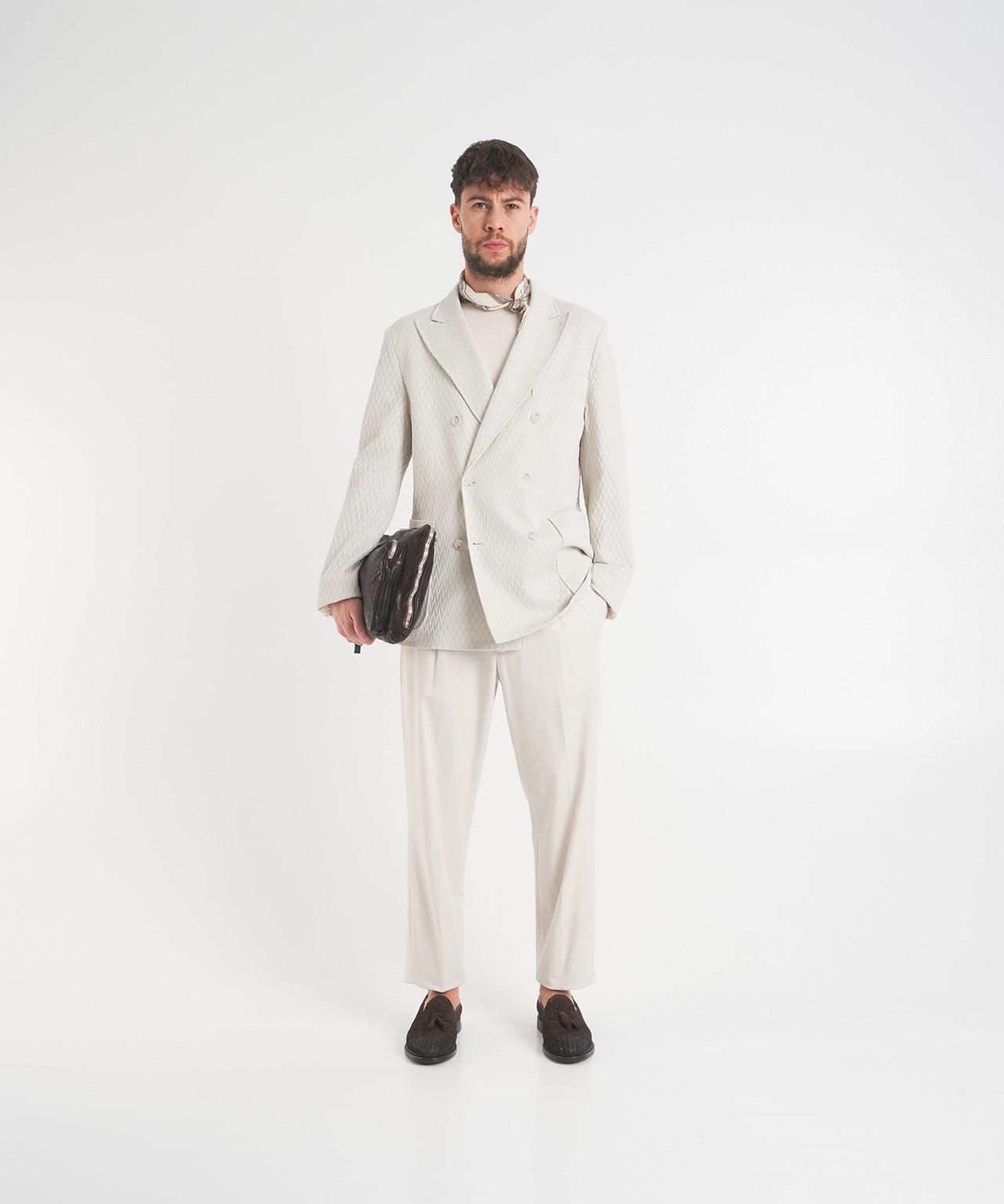 Chino with pleats Product Image