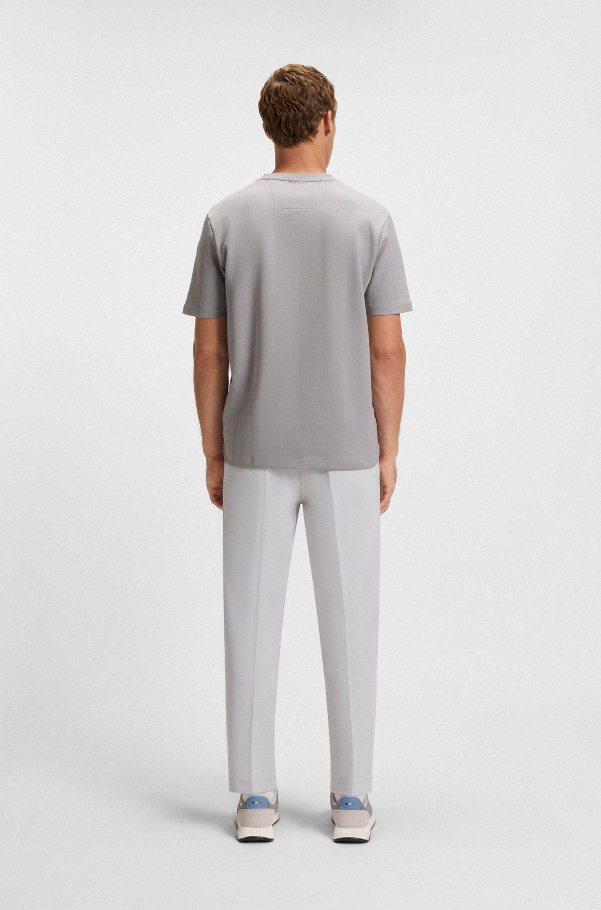T-shirt with drop-needle stitching Product Image