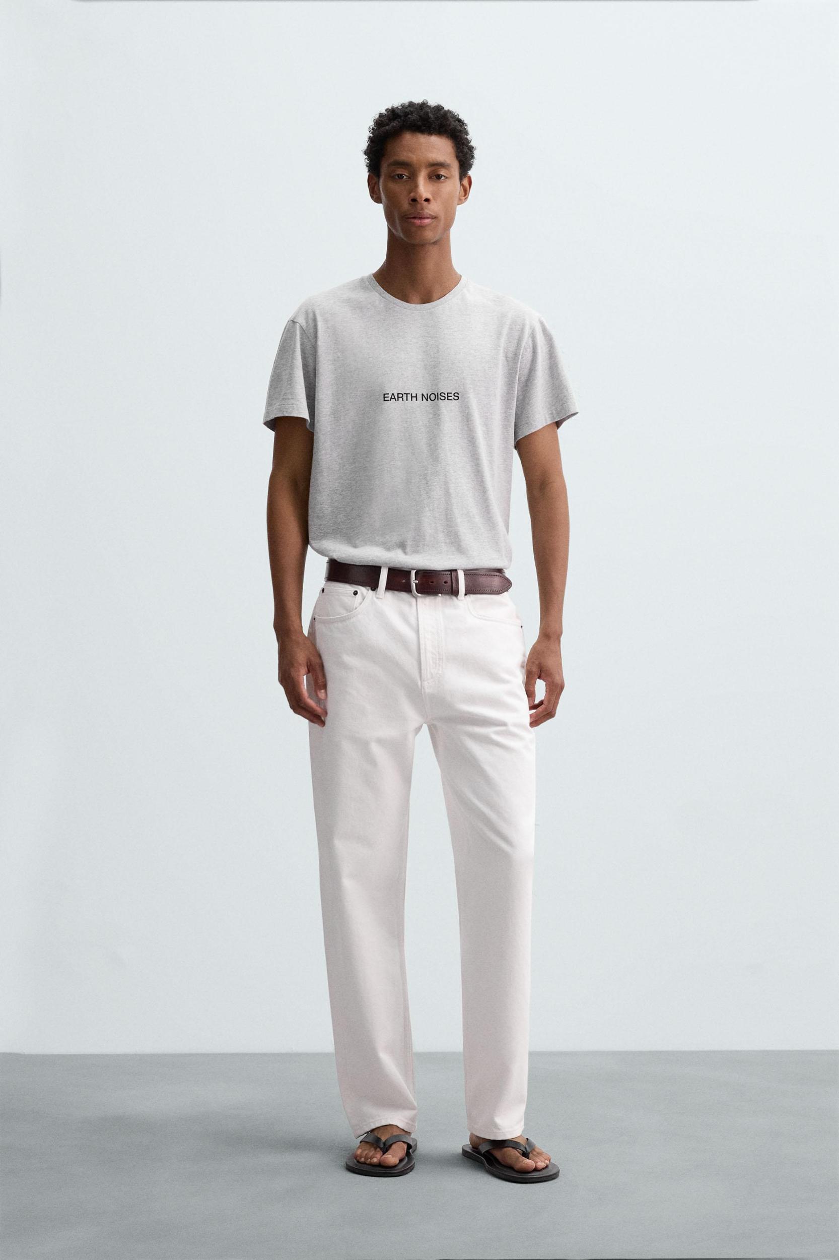 SLIM FIT TEXT T-SHIRT Product Image