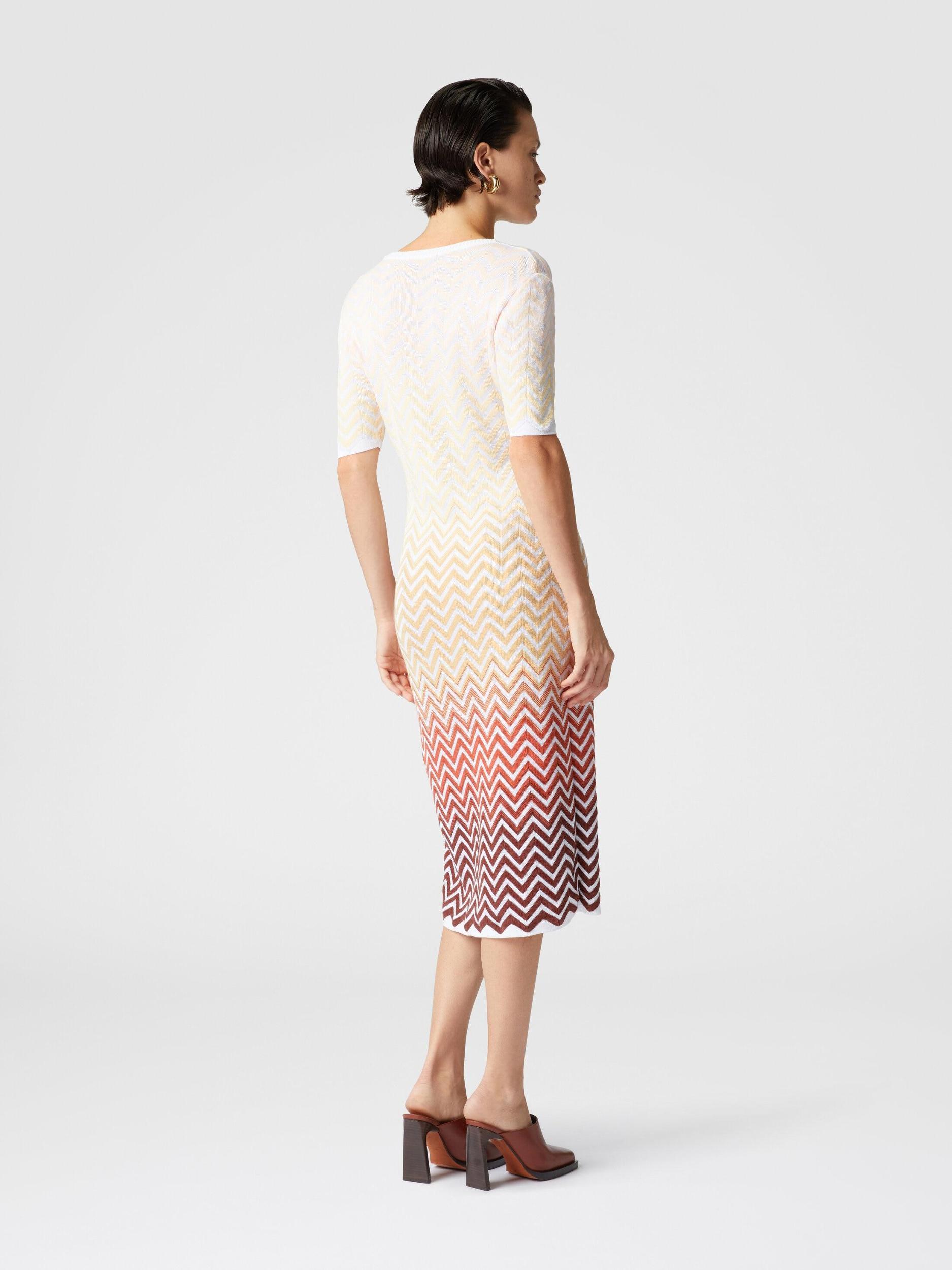 Dégradé chevron motif midi dress Product Image