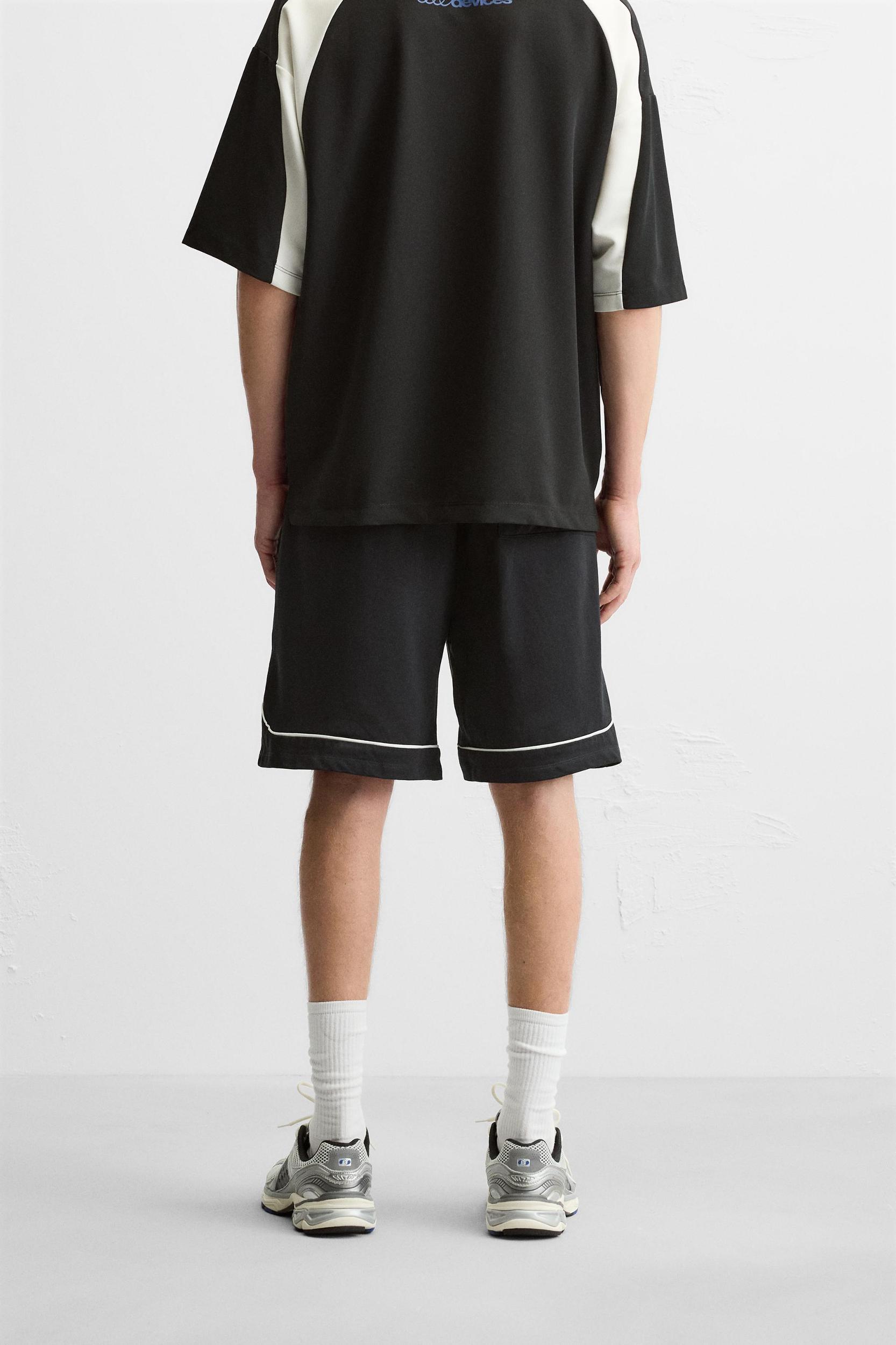 TEXT JOGGER SHORTS Product Image