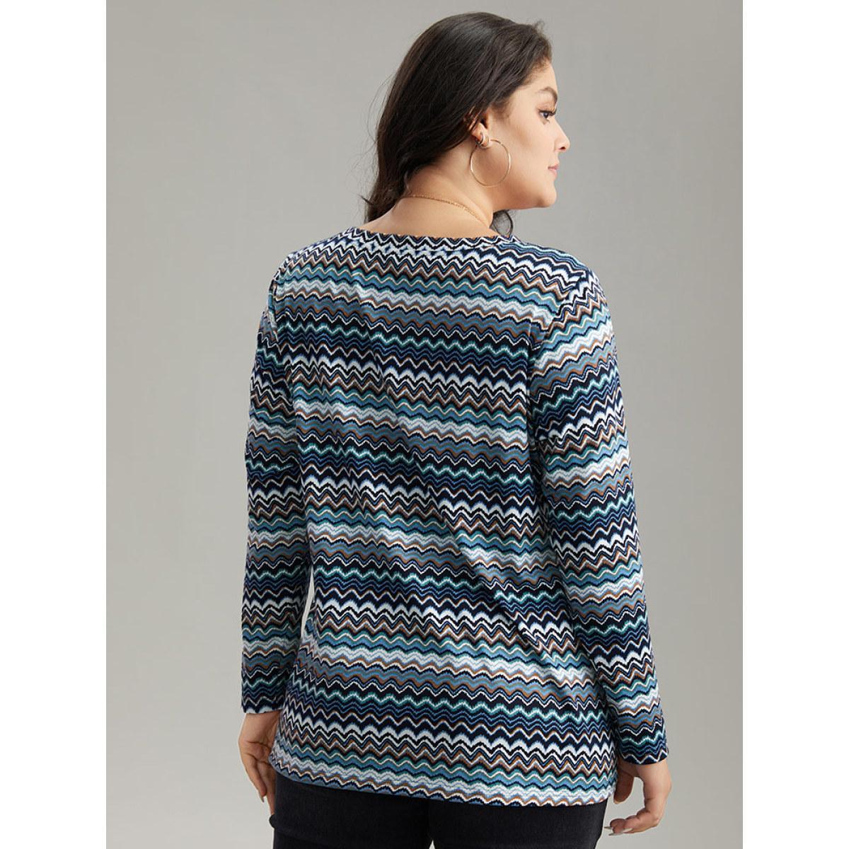 Plus Size Contrast Wave Striped Patched Pocket T-shirt Multicolor Women Casual Printed Geometric Round Neck Dailywear T-shirts BloomChic 22-24/3X Product Image