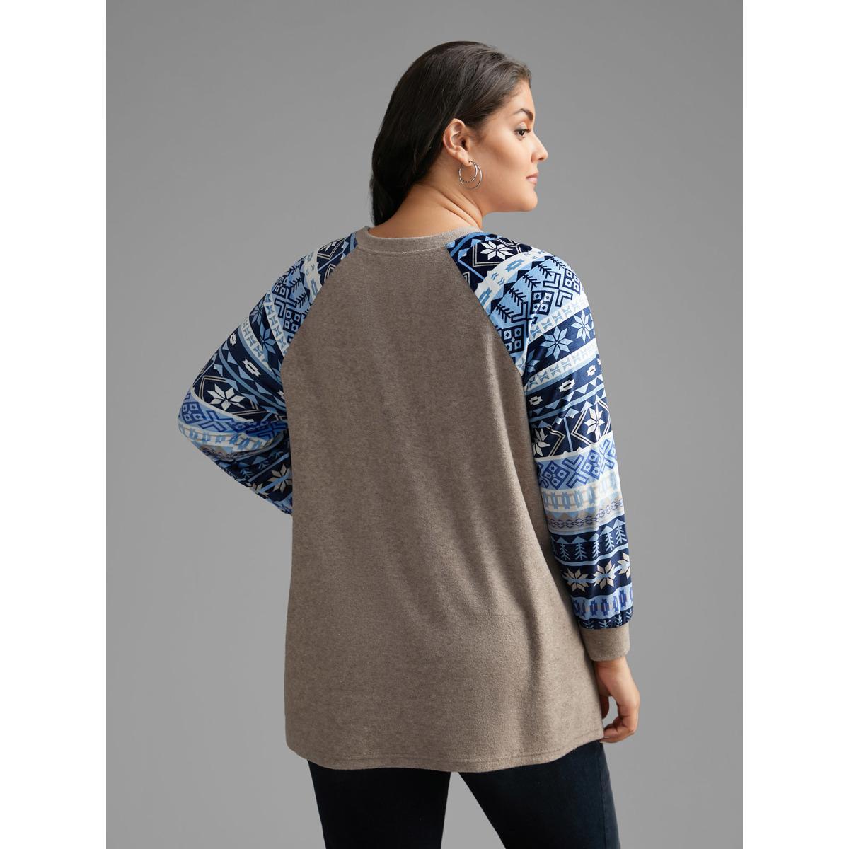 Plus Size Geometric Patchwork Contrast Raglan Sleeve Sweatshirt Women Champagne Casual Contrast Loose Round Neck Everyday Sweatshirts BloomChic 10/M Product Image