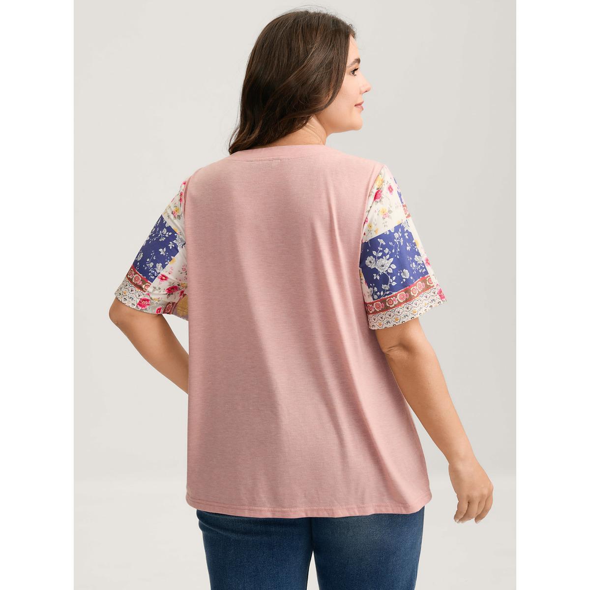 Plus Size Stretchy Color Block Floral T-Shirt Nudepink Women Contrast Round Neck Everyday-Casual T-shirts BloomChic 14-16/1X Product Image