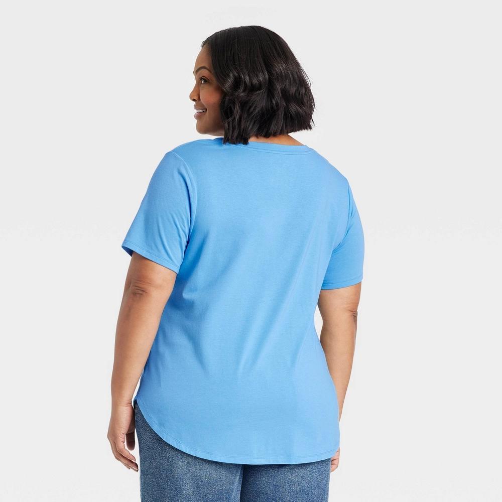 Women's Short Sleeve Scoop Neck Drapey T-Shirt - Ava & Viv™ Product Image